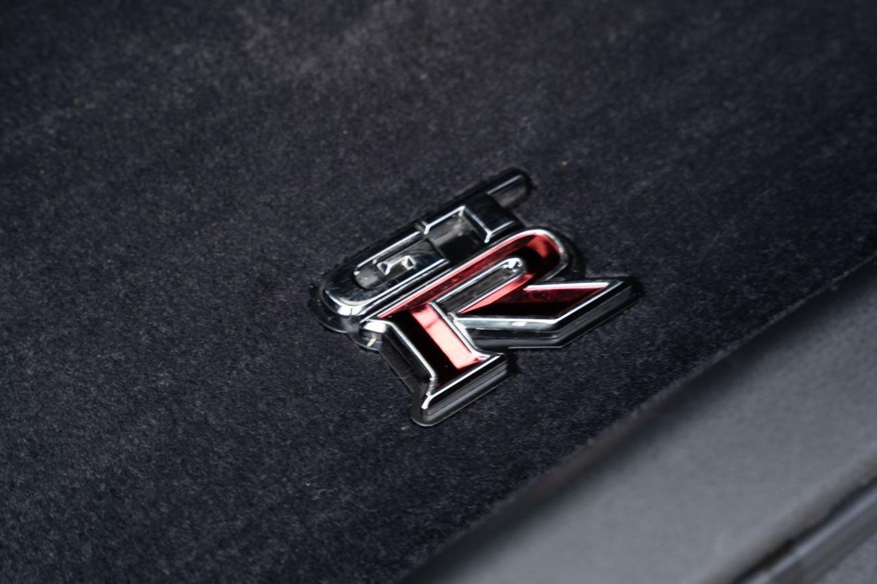 2015 Nissan GT-R Premium (4)