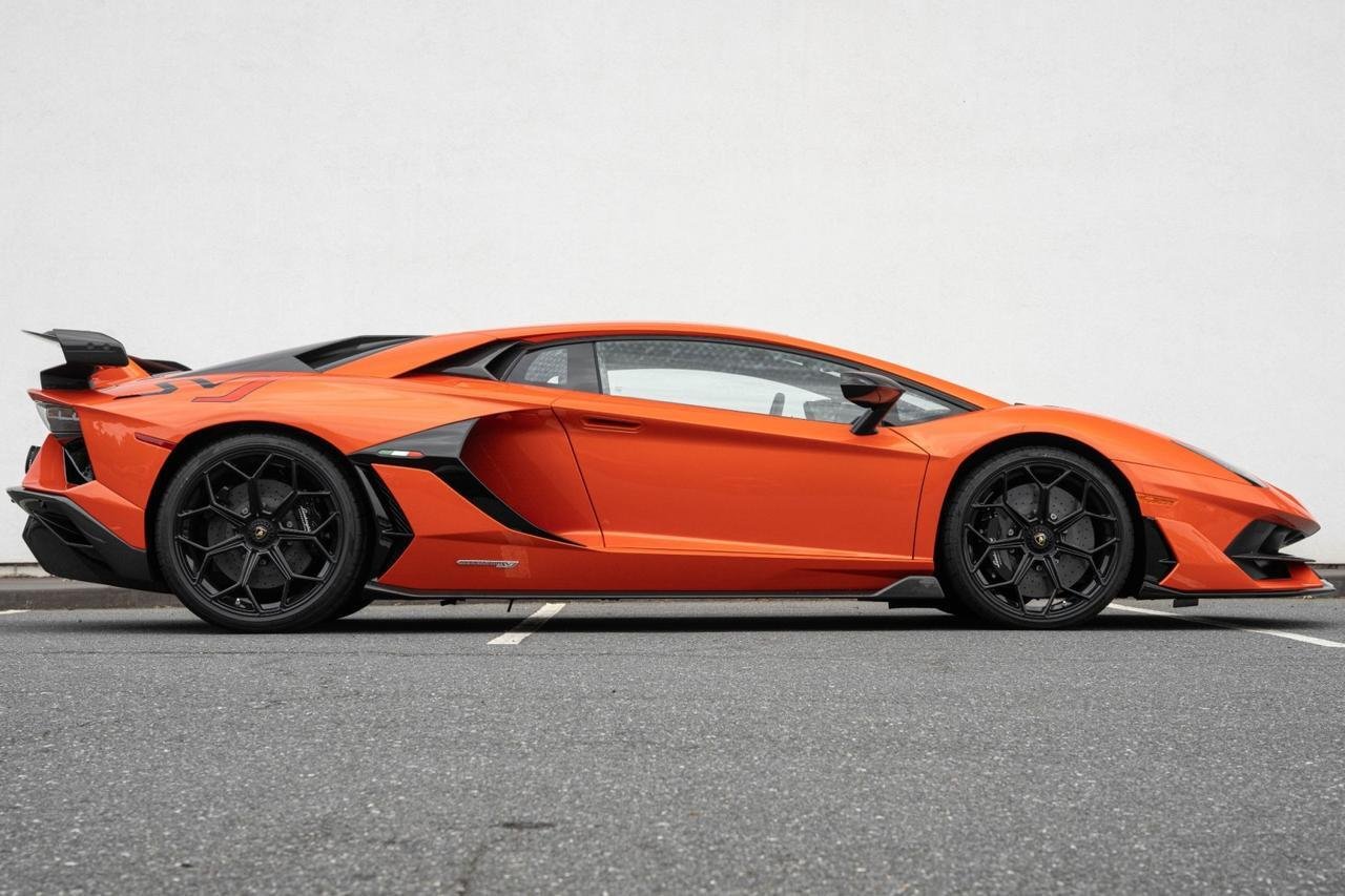 2020 Lamborghini Aventador SVJ For Sale (30)