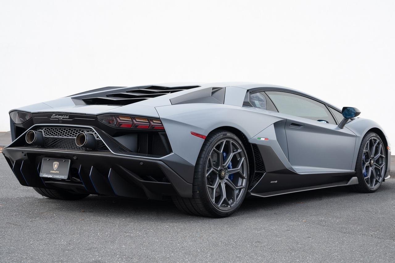 2022 Lamborghini Aventador Ultimae (19)