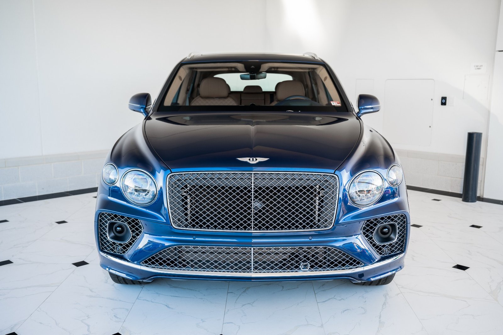 2023 BENTLEY BENTAYGA AZURE V8 (12)