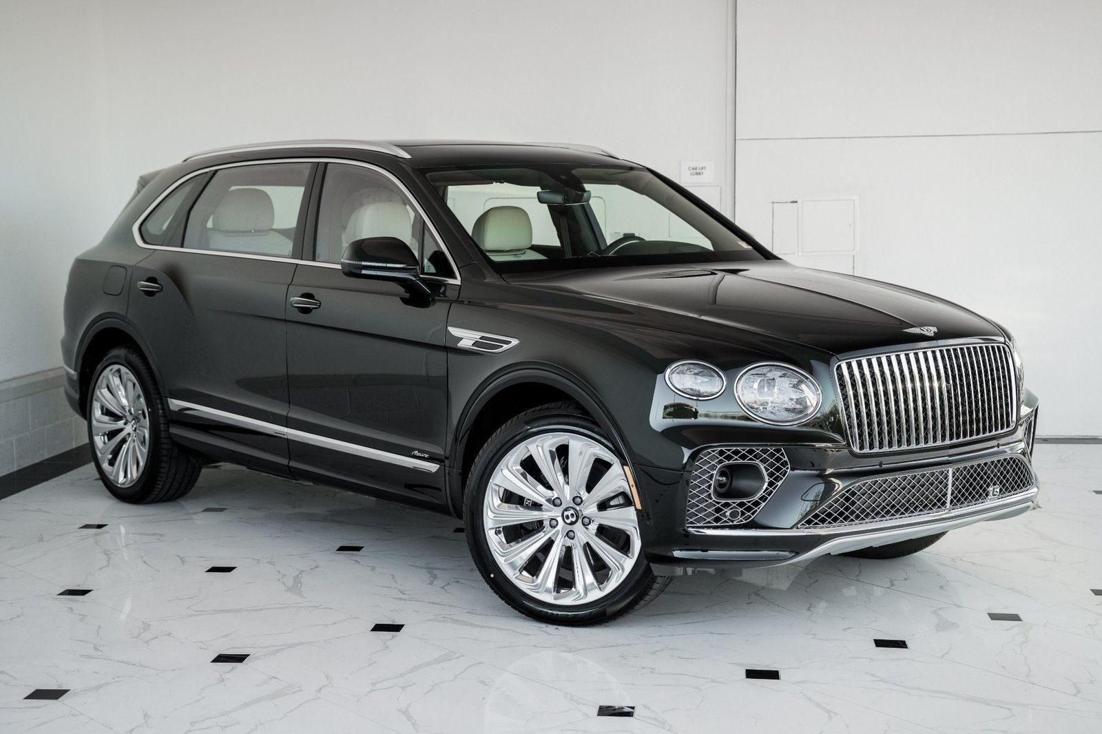 2023 BENTLEY BENTAYGA EWB AZURE V8 (1)