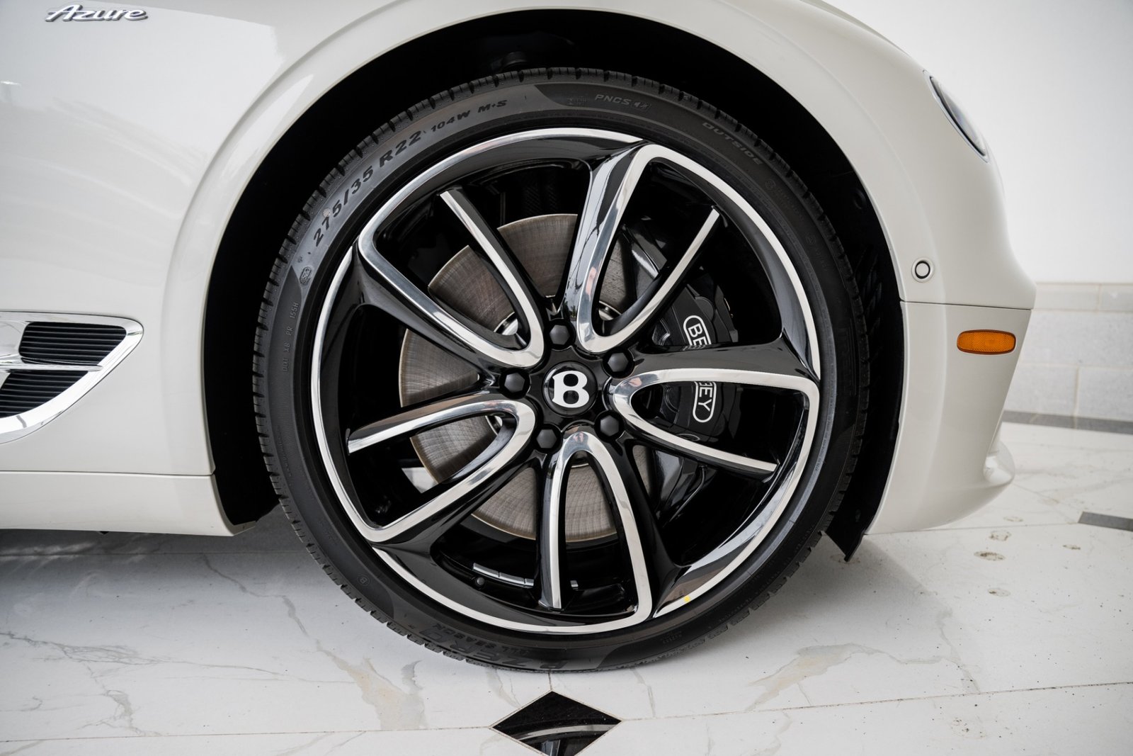 New-2023-Bentley-CONTINENTAL-GTC-AZURE-V8 (20)