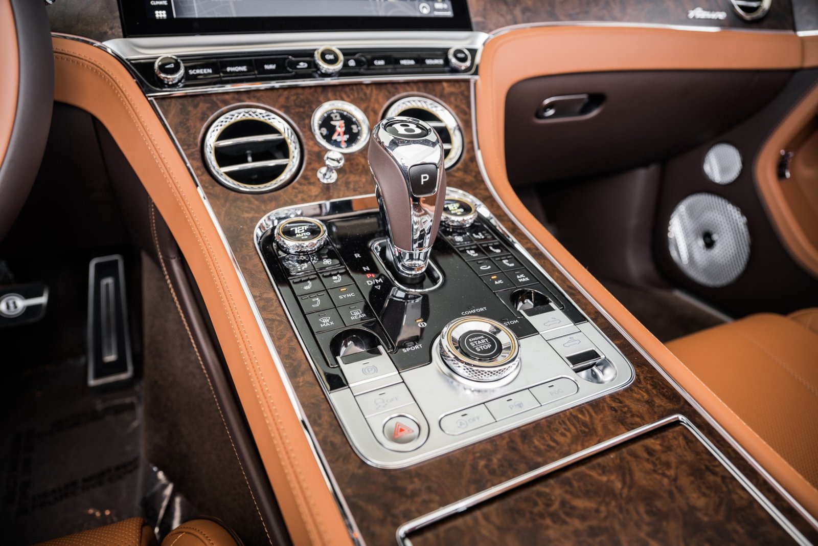 New-2023-Bentley-CONTINENTAL-GTC-AZURE-V8 (29)