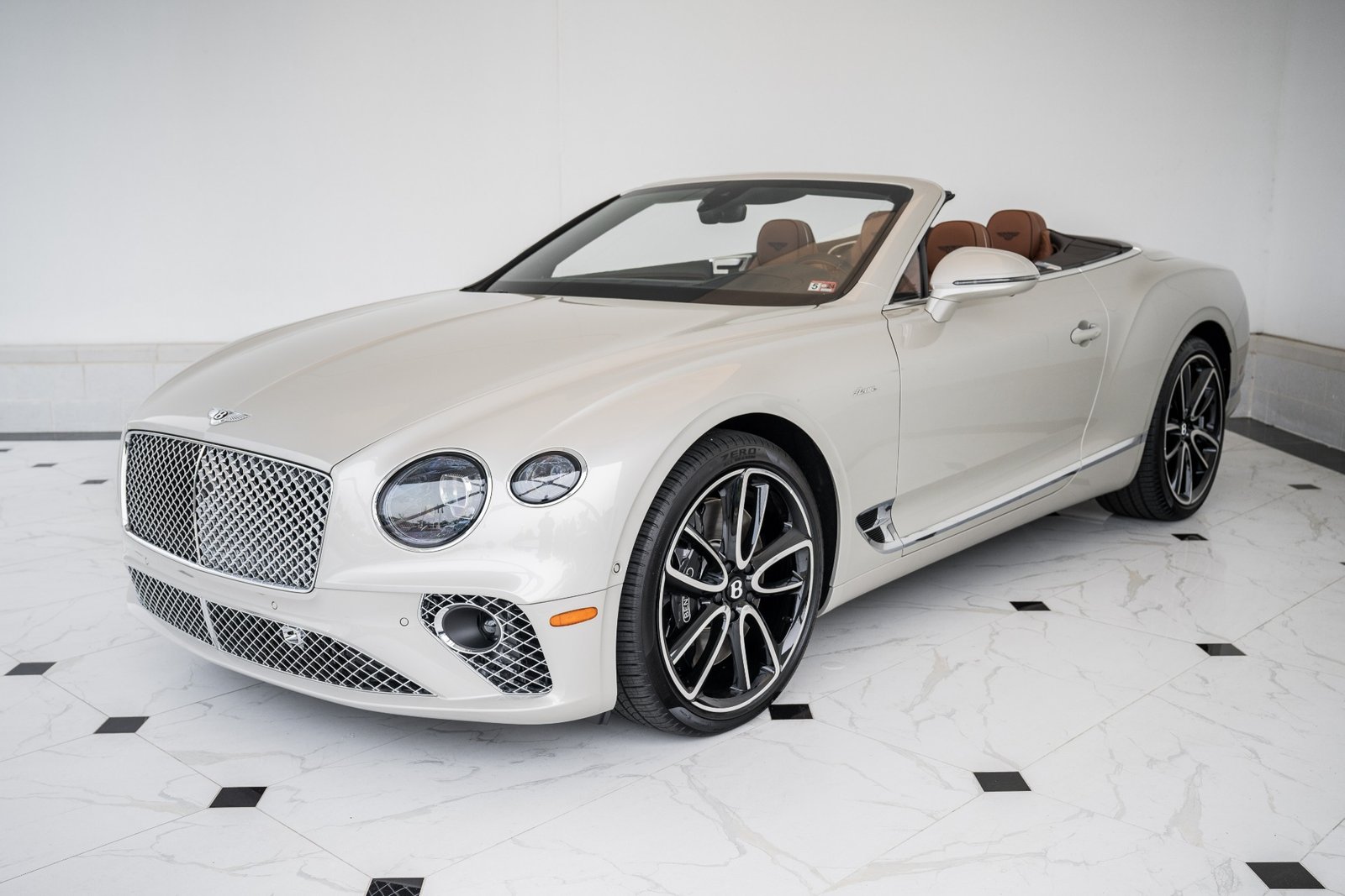 New-2023-Bentley-CONTINENTAL-GTC-AZURE-V8 (3)