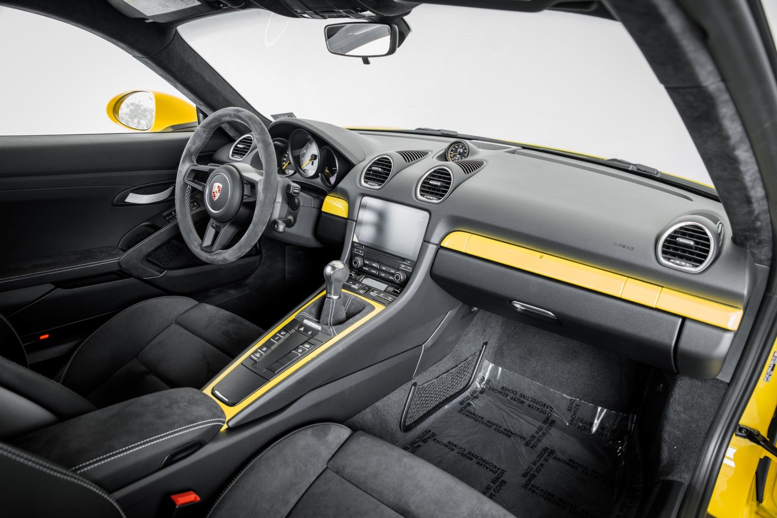 2020 PORSCHE 718 CAYMAN GT4 (13)