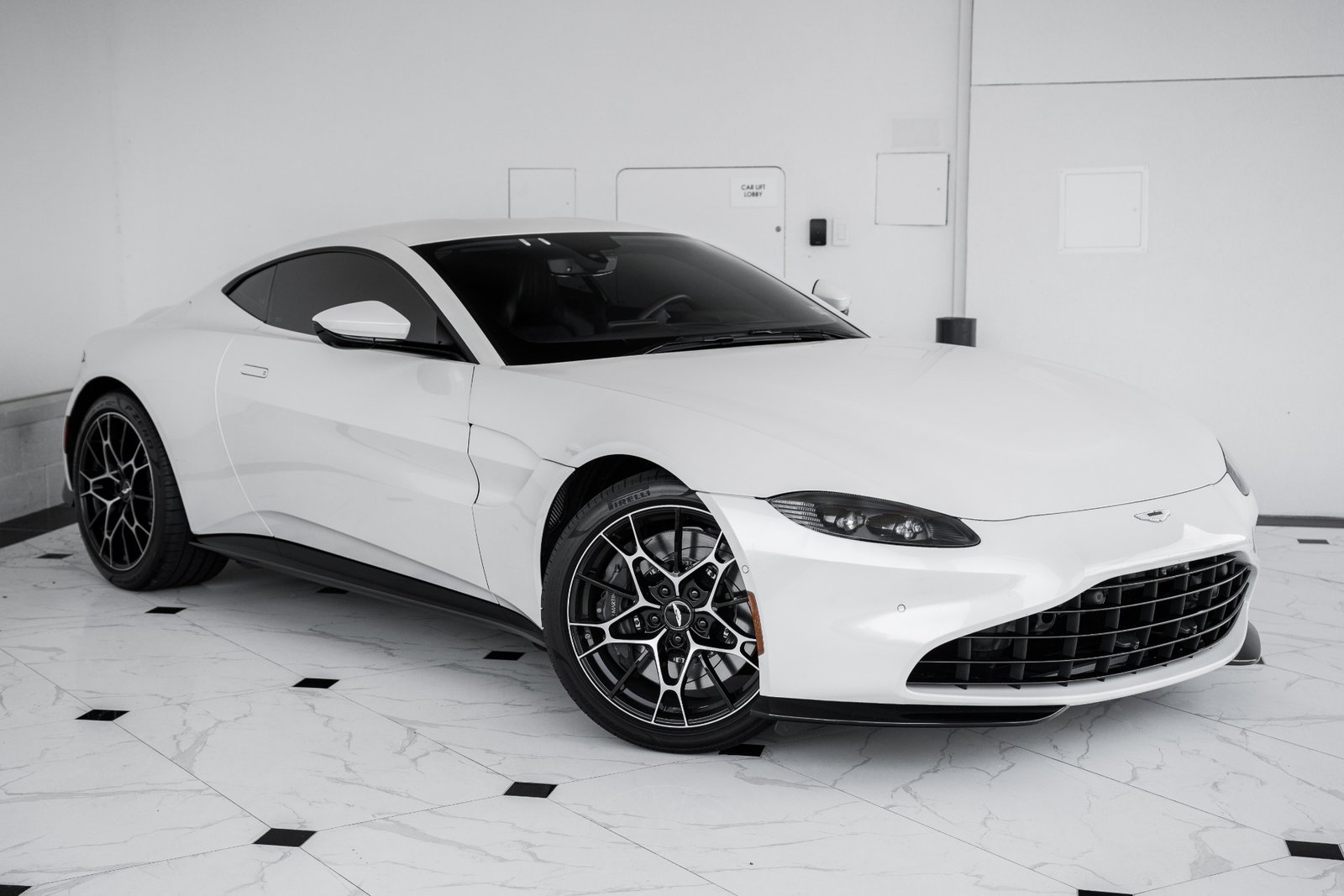 2021 ASTON MARTIN VANTAGE V8 COUPE