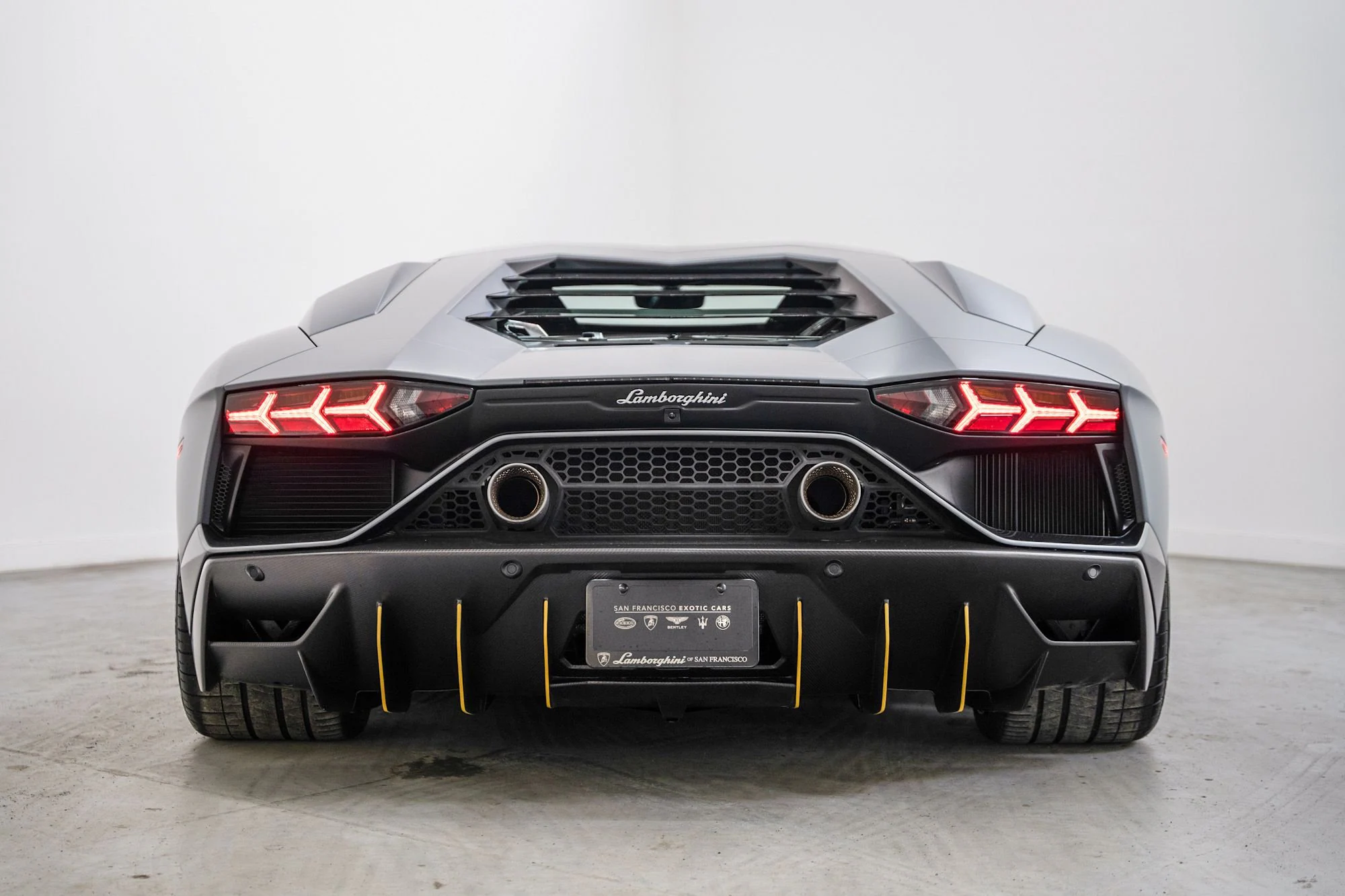 2022 Lamborghini Aventador Ultimae Coupe (11)