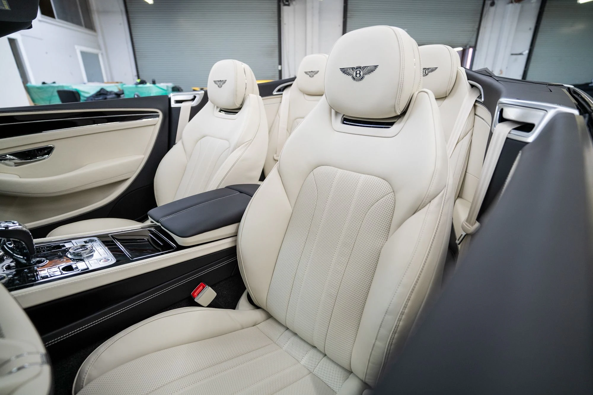2023 Bentley Continental GTC convertible (8)