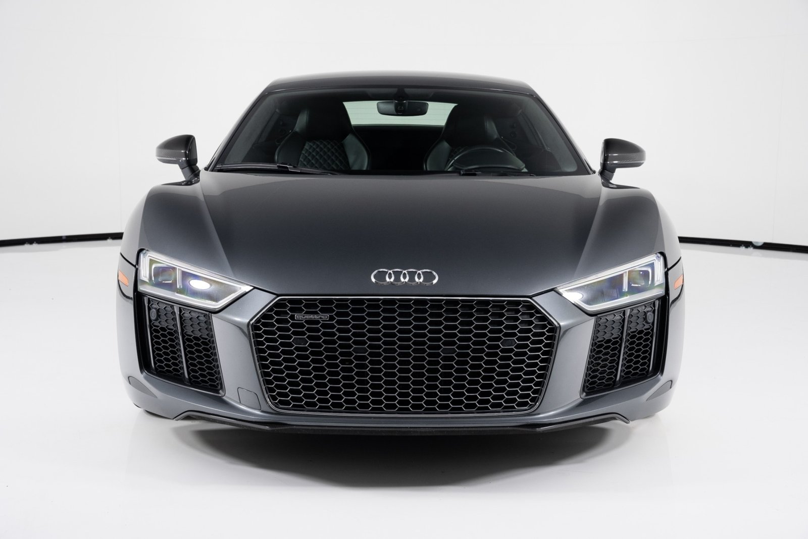 New 2017 AUDI R8 5.2 QUATTRO V10 PLUS (1)