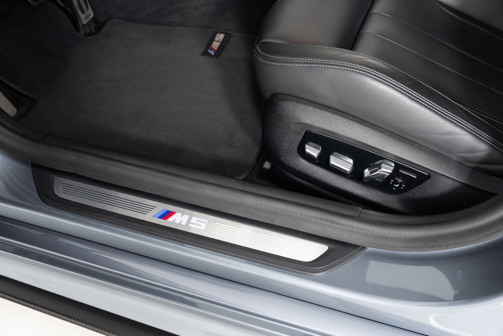 New 2019 BMW M5 COMPETITION (12)