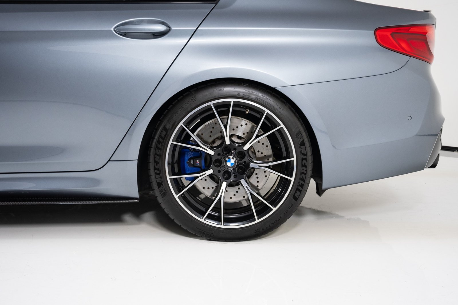 New 2019 BMW M5 COMPETITION (2)