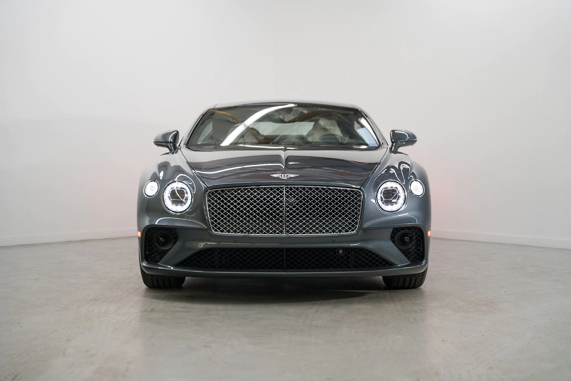 New 2023 Bentley Continental GT V8 coupe (1)
