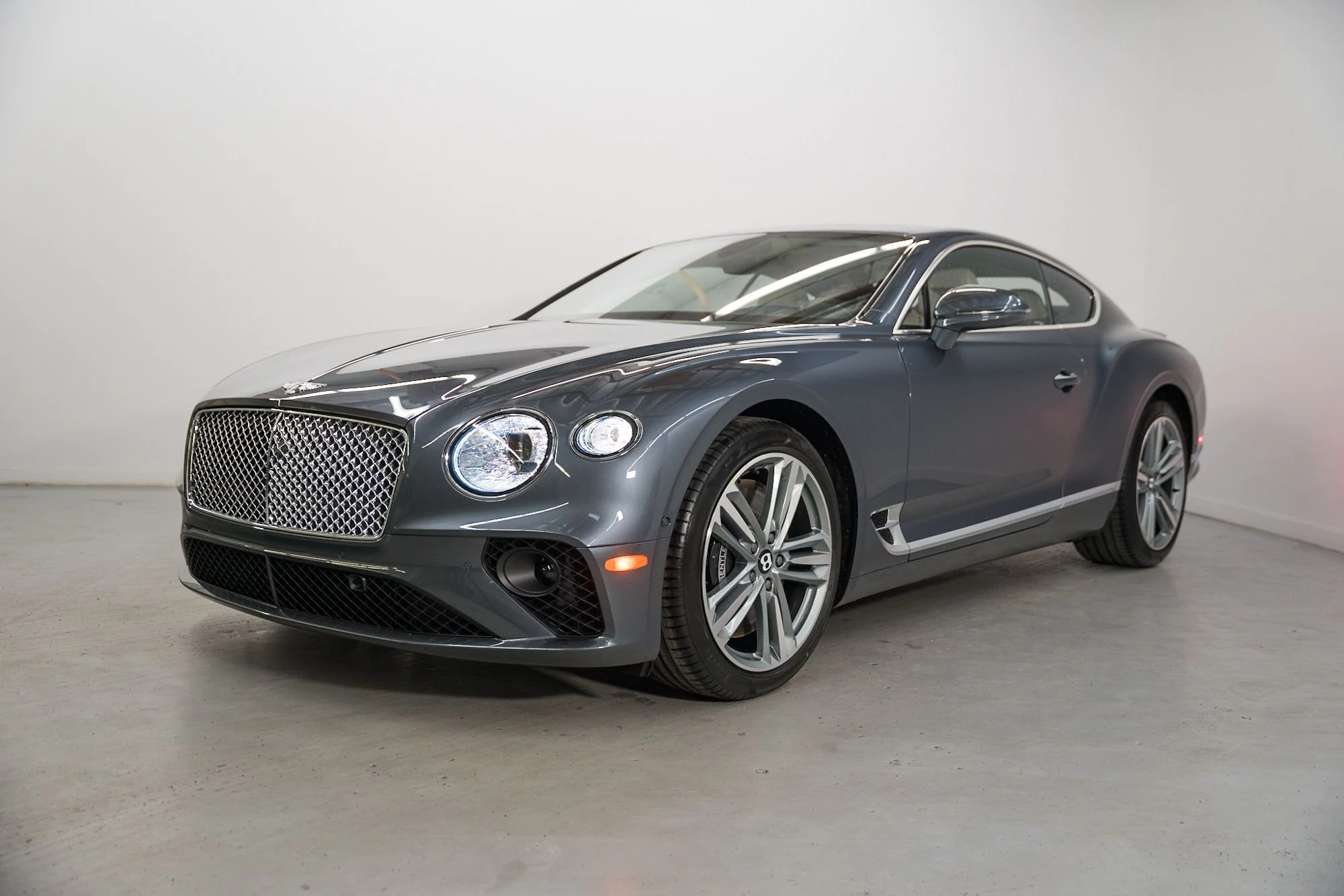 New 2023 Bentley Continental GT V8 coupe (14)