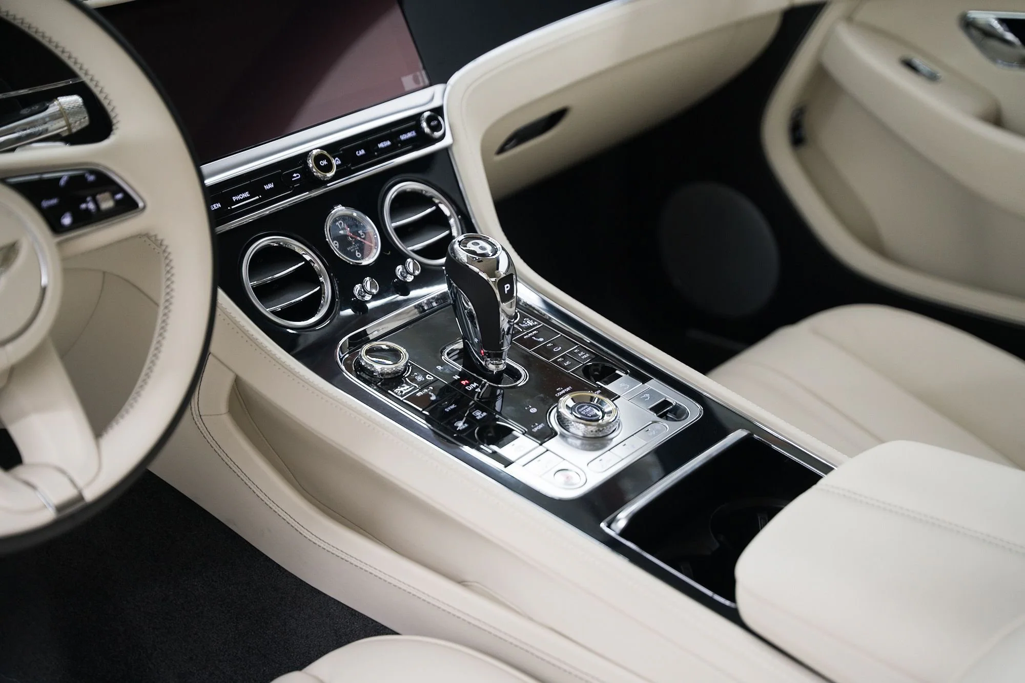 New 2023 Bentley Continental GT V8 coupe (9)