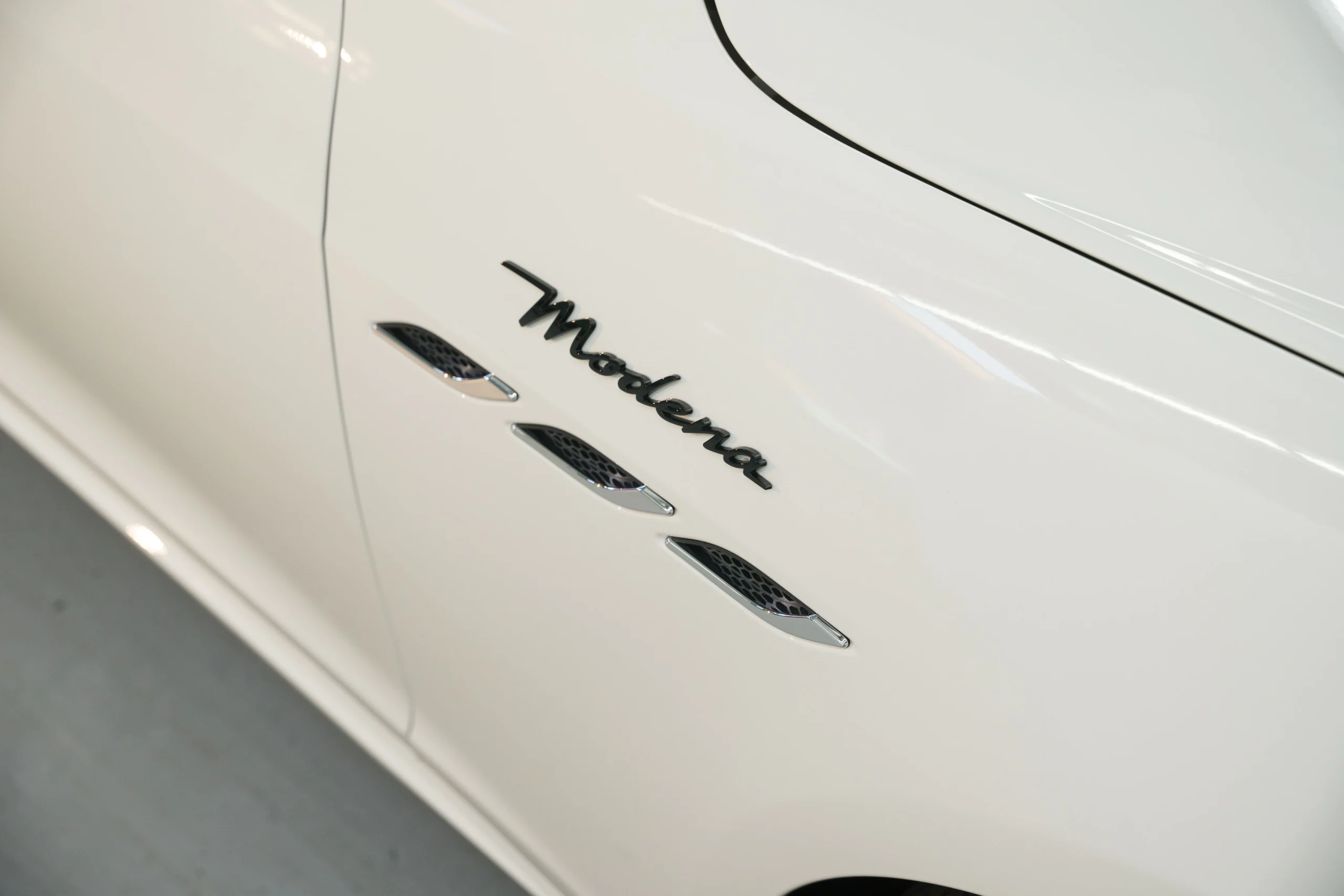 New 2023 Maserati Ghibli Modena Q4 Sedan (12)