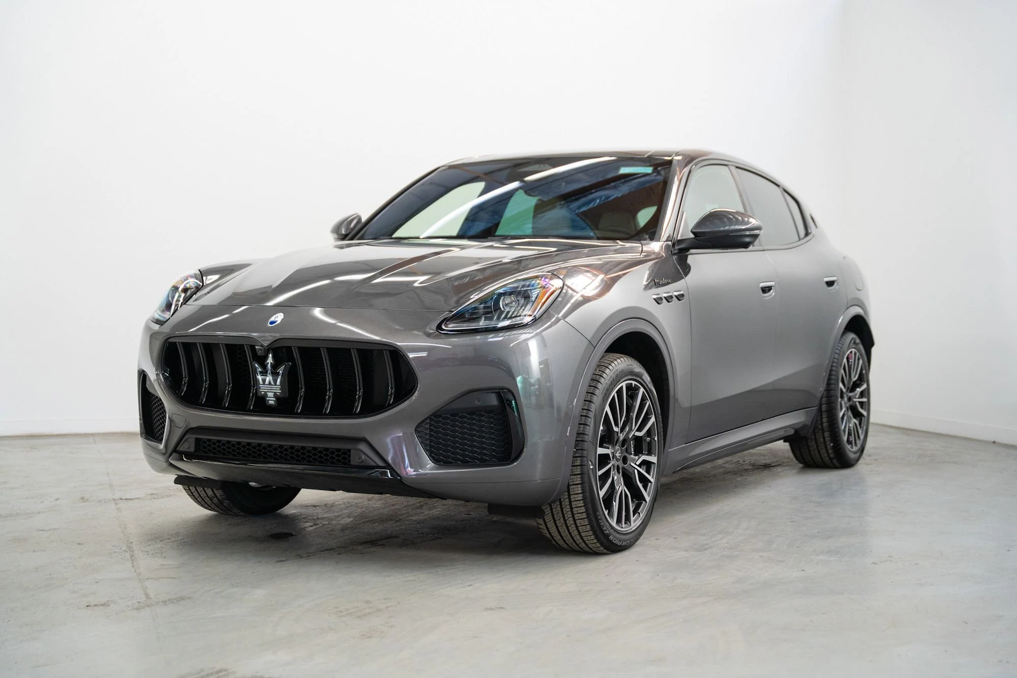 New 2023 Maserati Grecale Modena SUV (22)