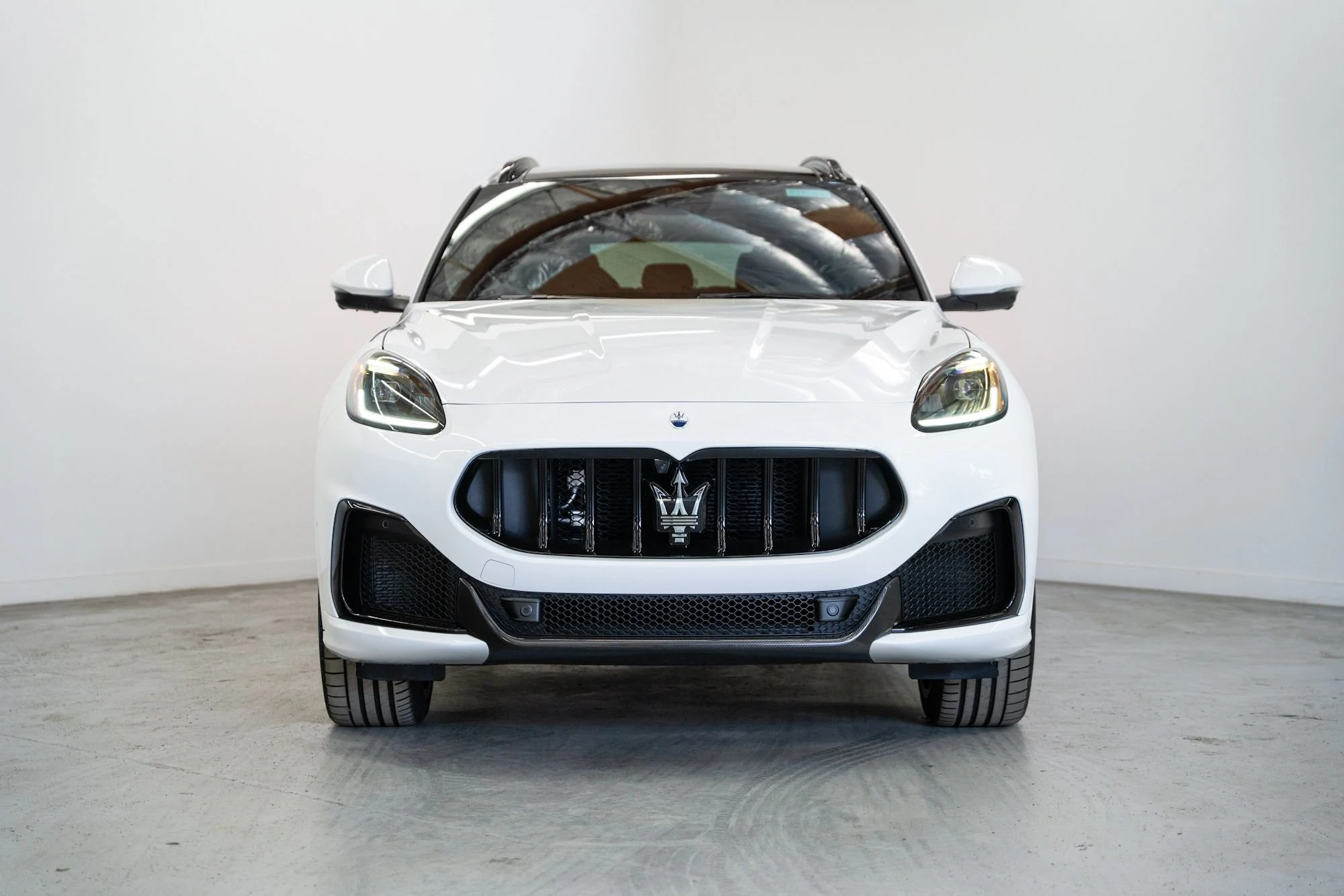 New 2023 Maserati Grecale Trofeo SUV (1)