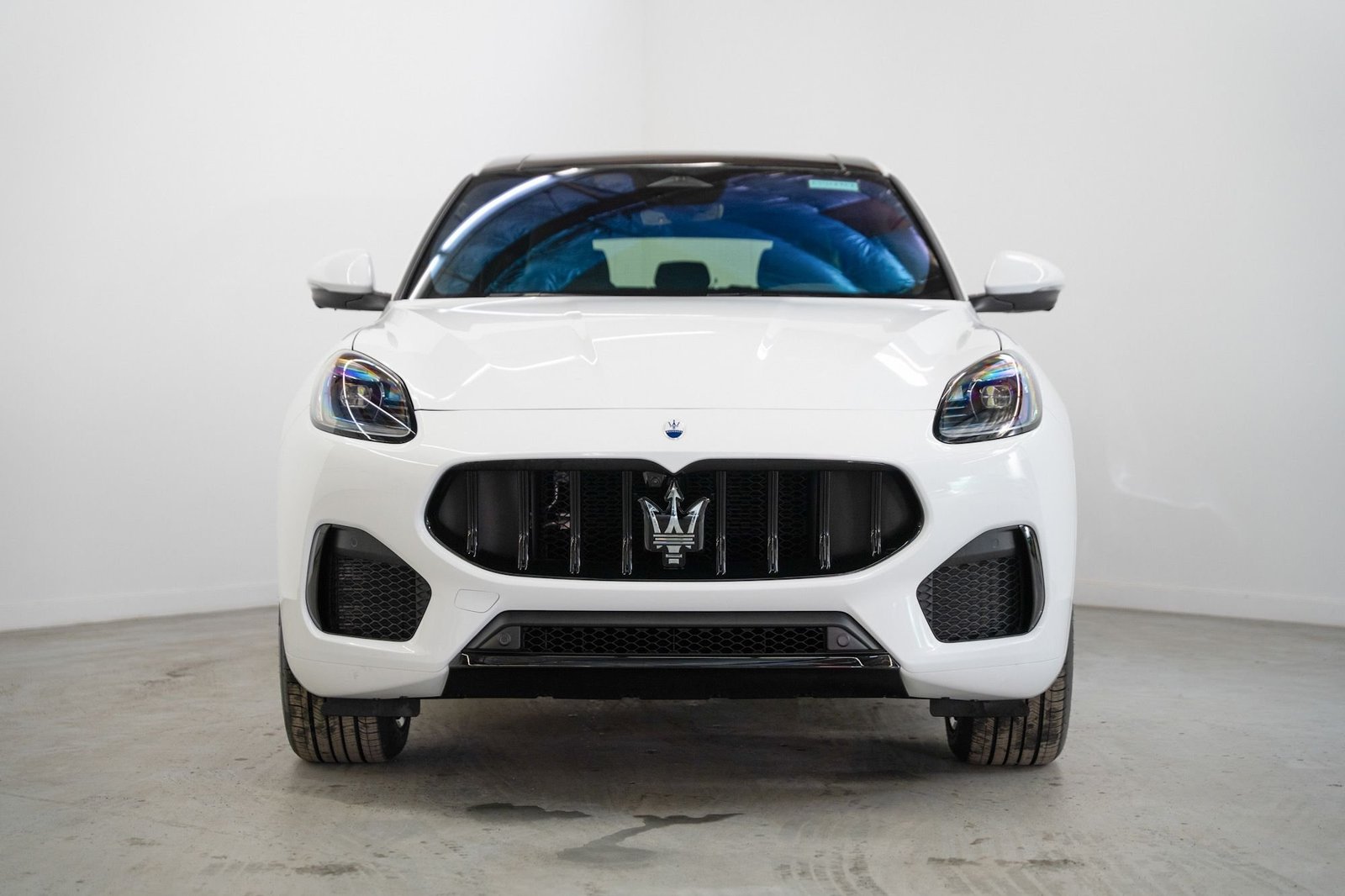 New 2023 Maserati Grecale suv (1)
