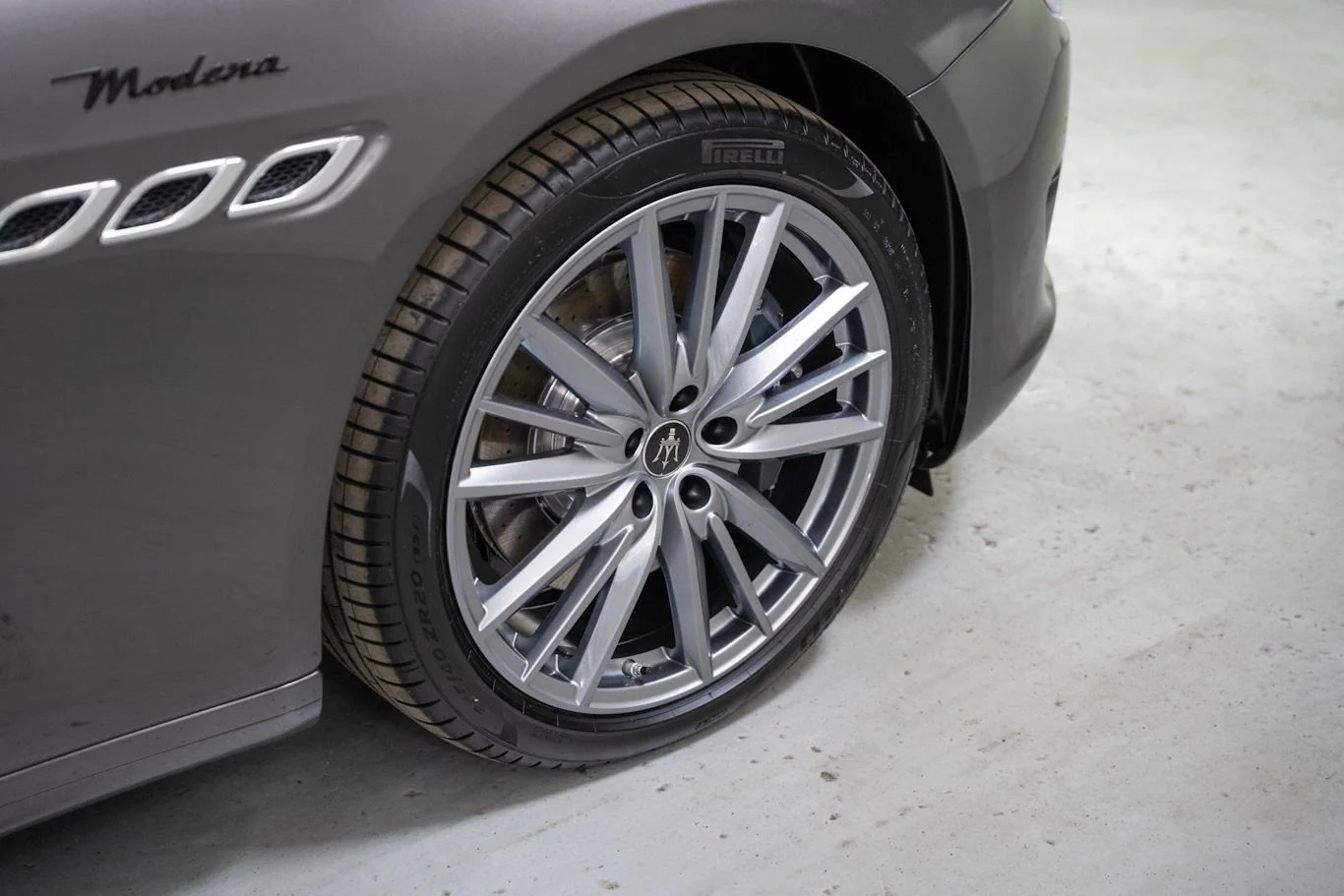 New 2023 Maserati Quattroporte Modena sedan (22)