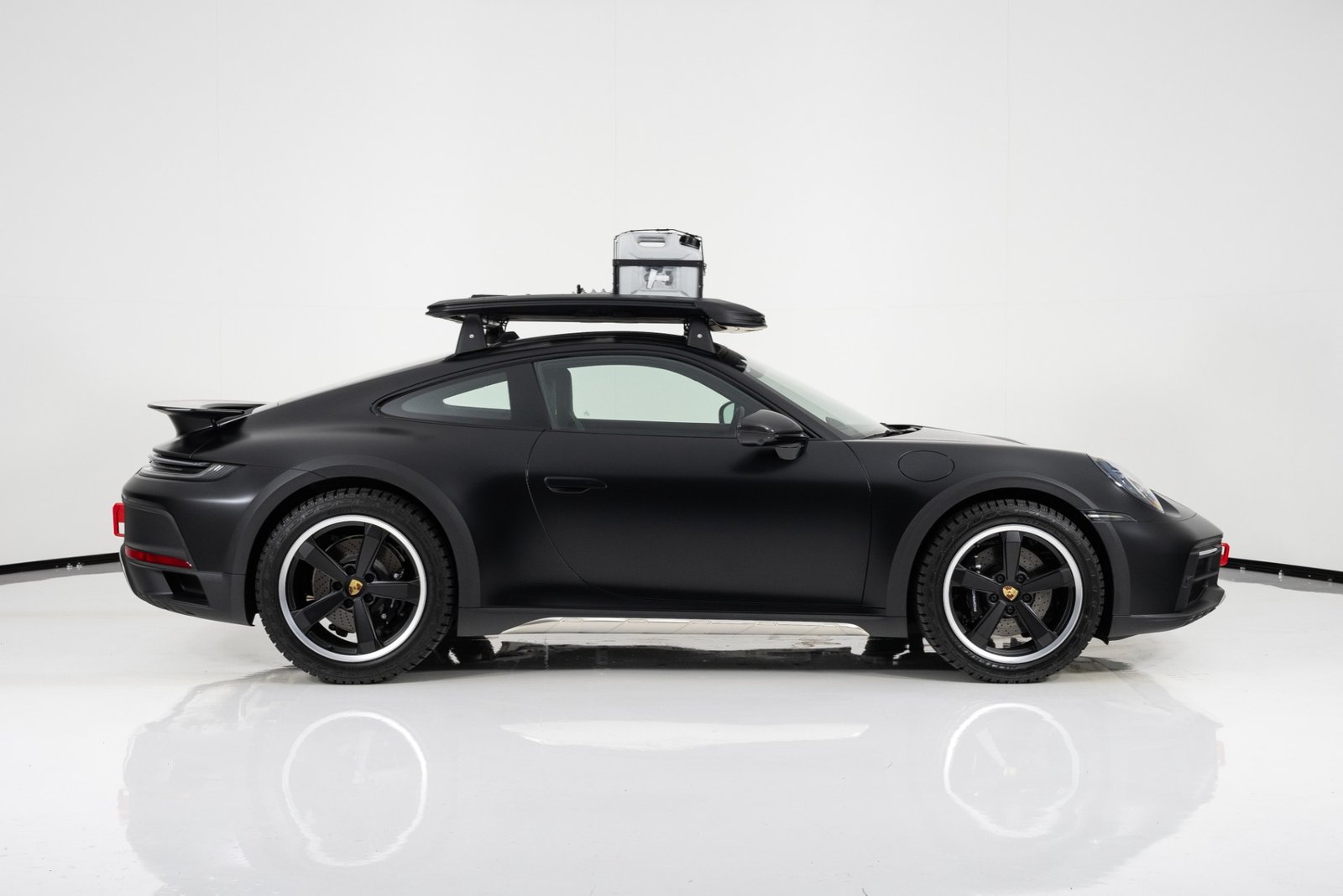 New 2023 PORSCHE 911 DAKAR (32)