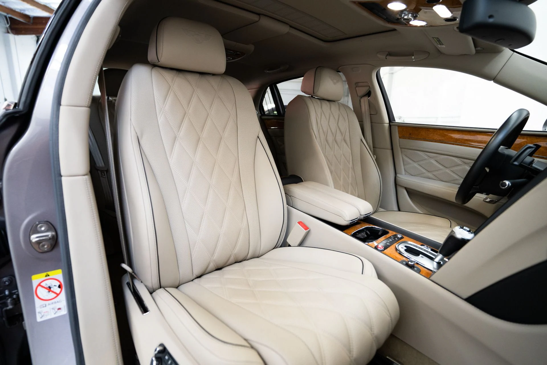 Used 2015 Bentley Continental Flying Spur sedan (8)