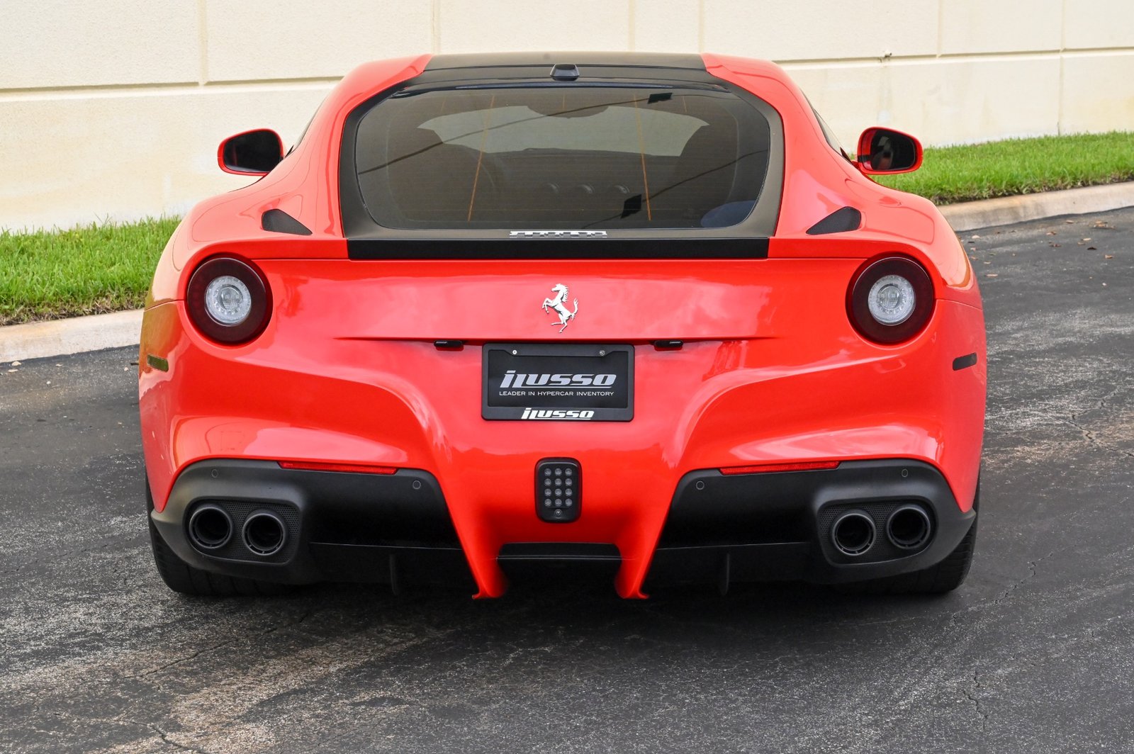 Used 2017 Ferrari F12berlinetta (12)