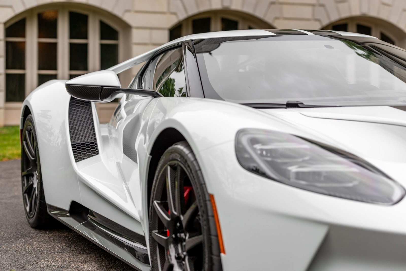 Used 2017 Ford GT (6)