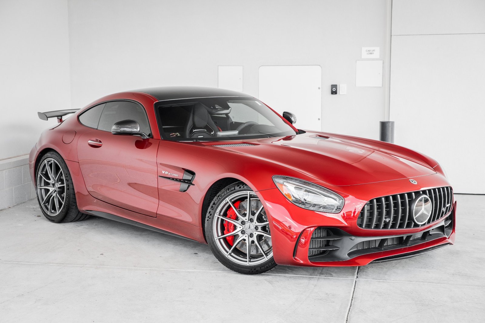Used 2019 MERCEDES-BENZ AMG GT R (1)