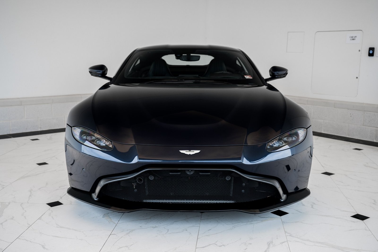 ASTON MARTIN VANTAGE V8 COUPE For Sale