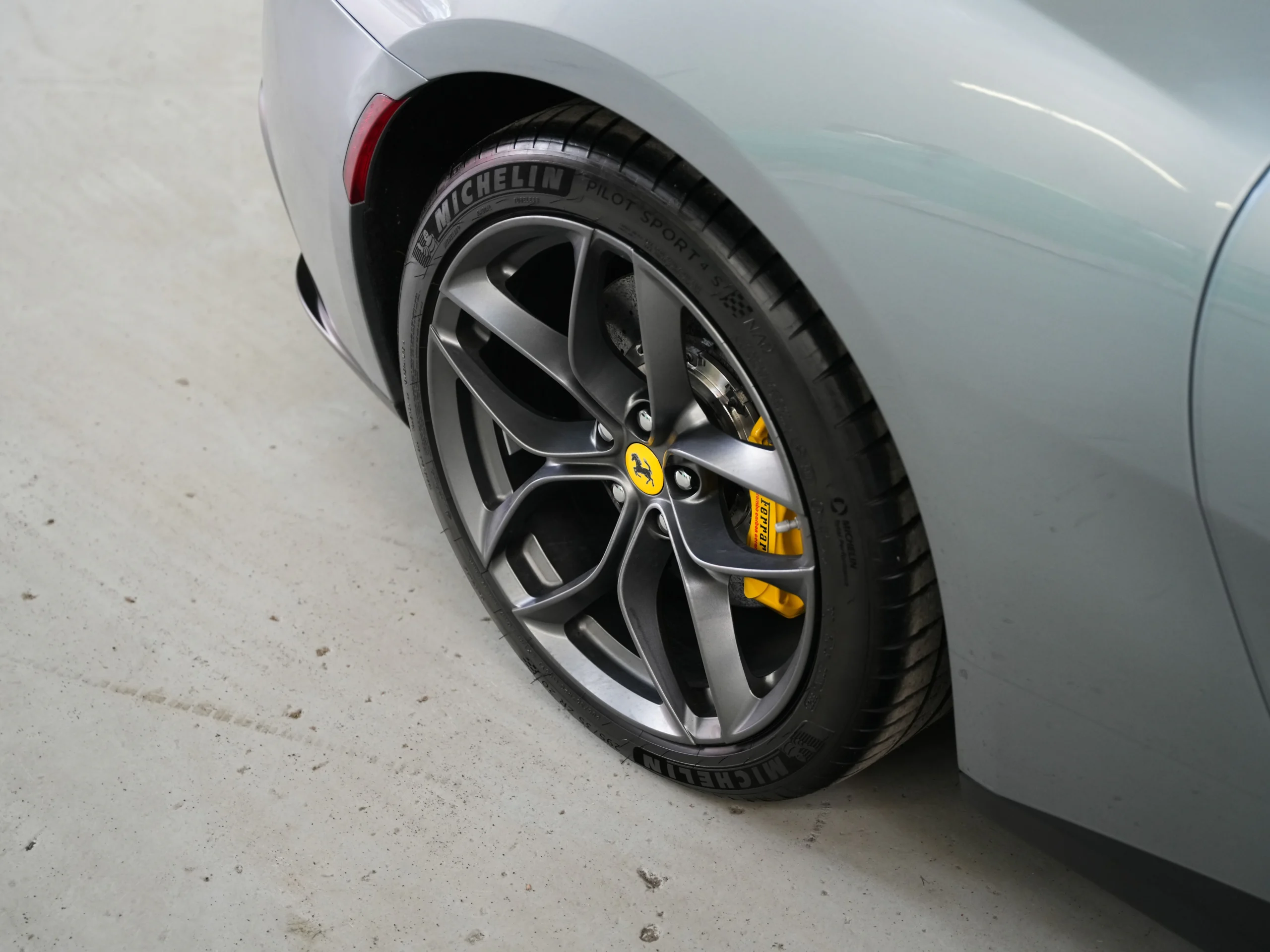 Used 2020 Ferrari GTC4 Lusso coupe (7)