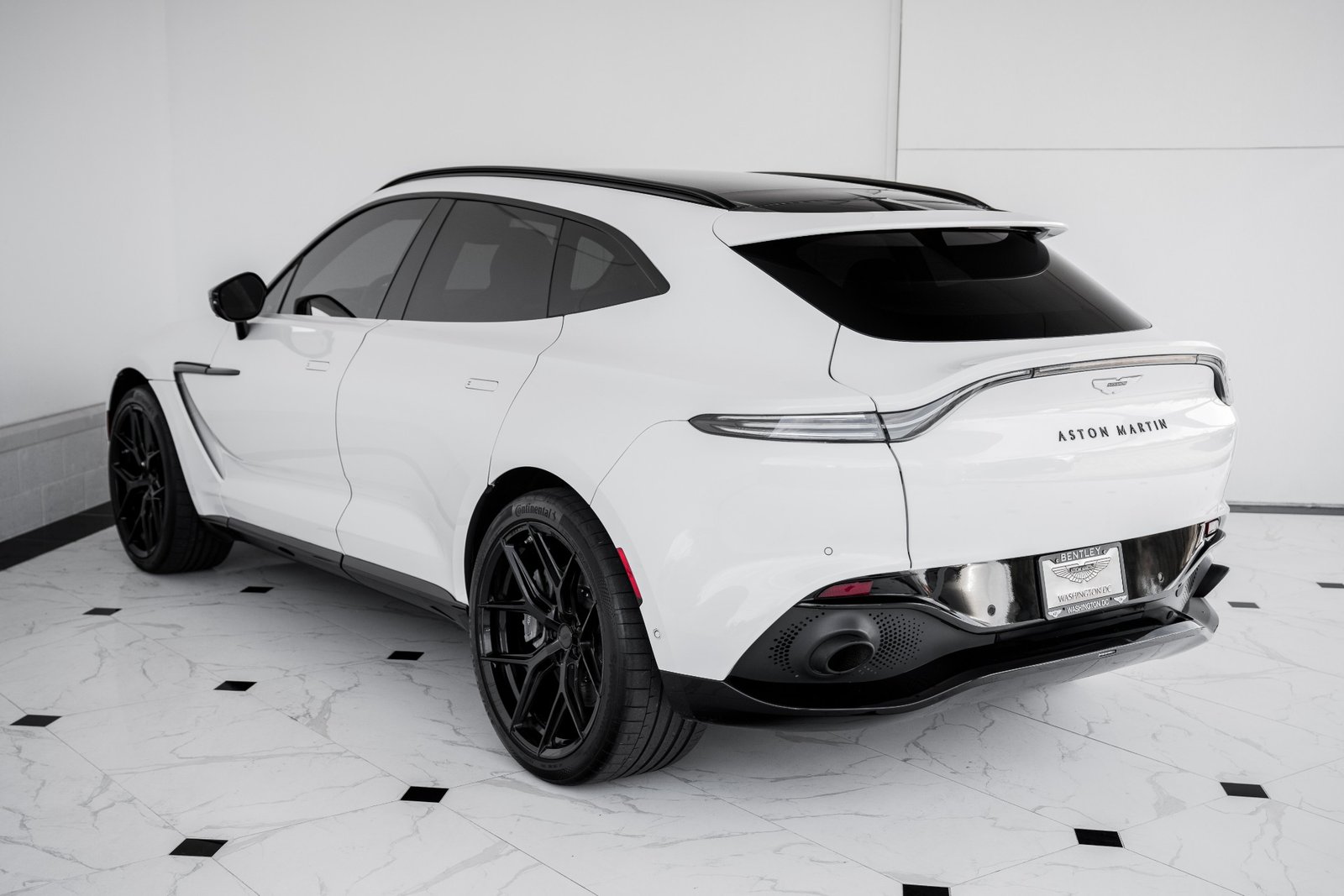 Used 2021 ASTON MARTIN DBX 550 For Sale (35)