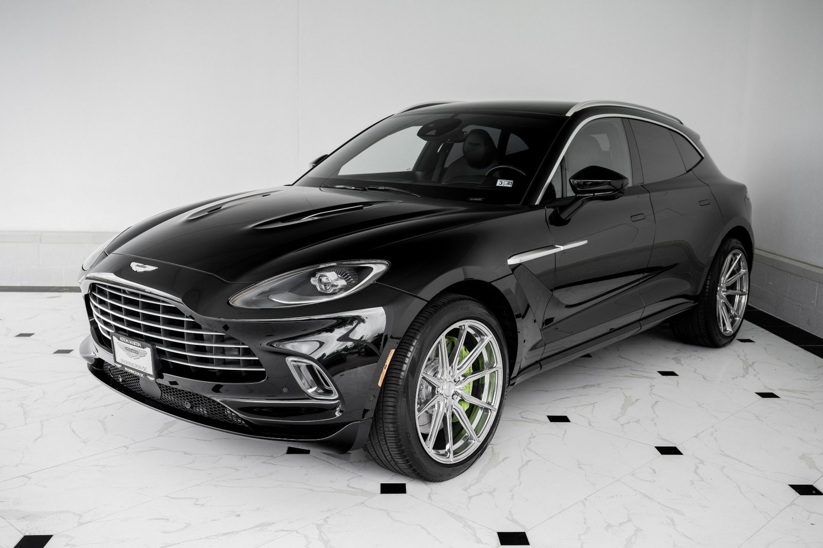 Used 2021 ASTON MARTIN DBX 550 For Sale (37)