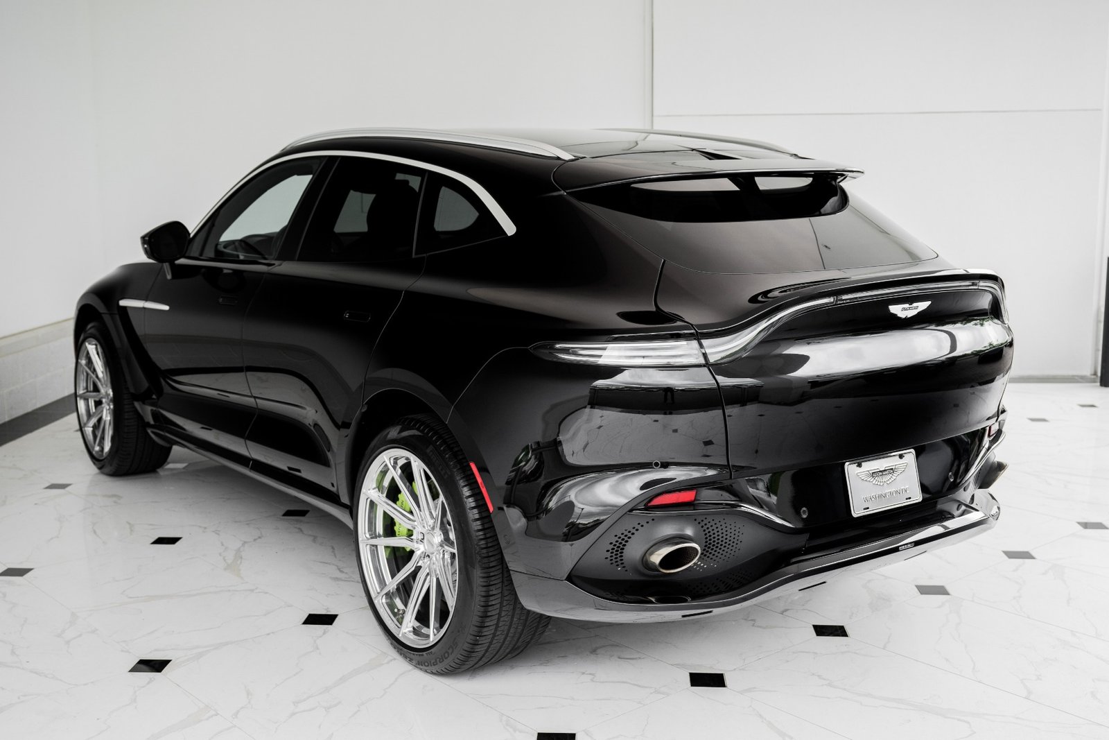 Used 2021 ASTON MARTIN DBX 550 For Sale (5)