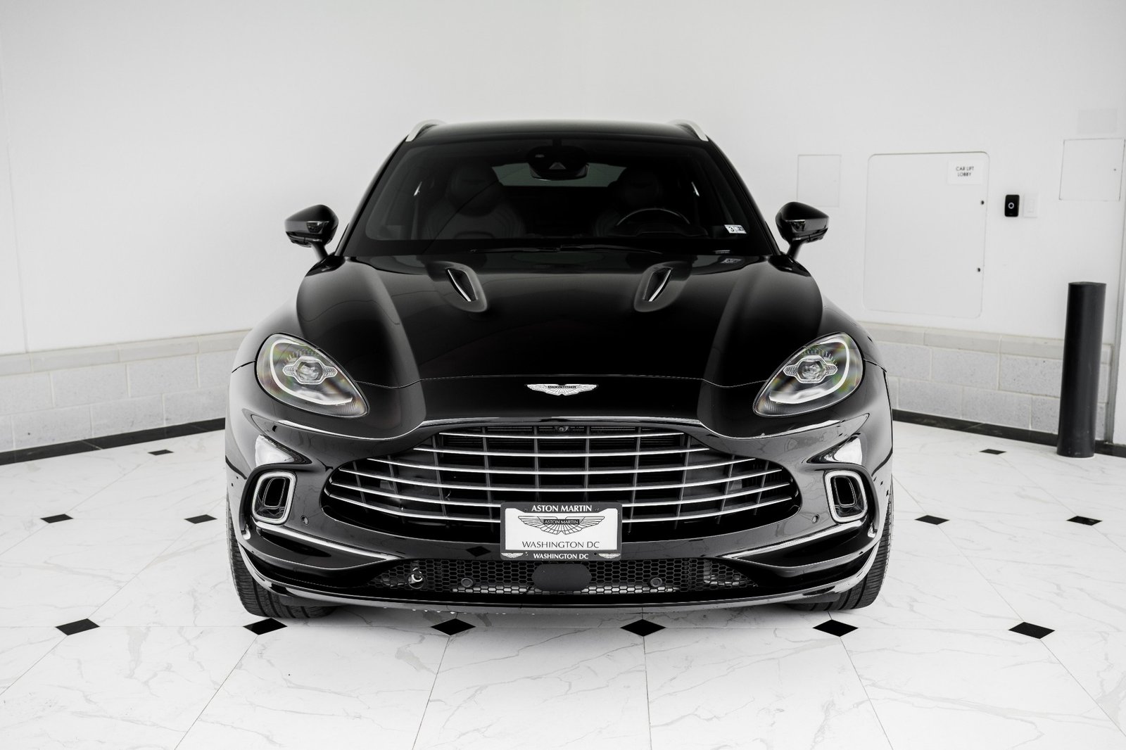 Used 2021 ASTON MARTIN DBX 550 For Sale (9)