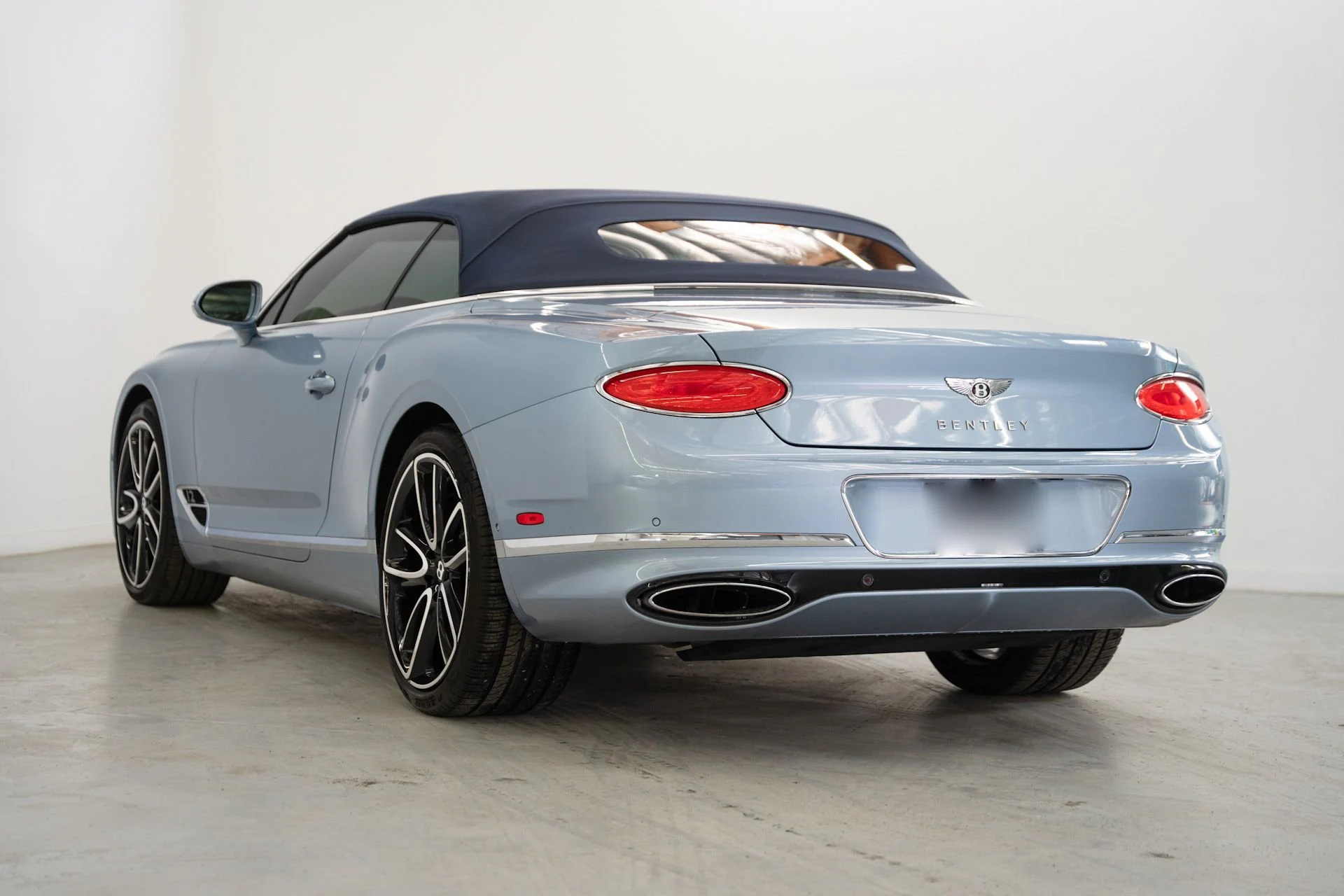 Used 2021 Bentley Continental GTC W12 convertible (18)