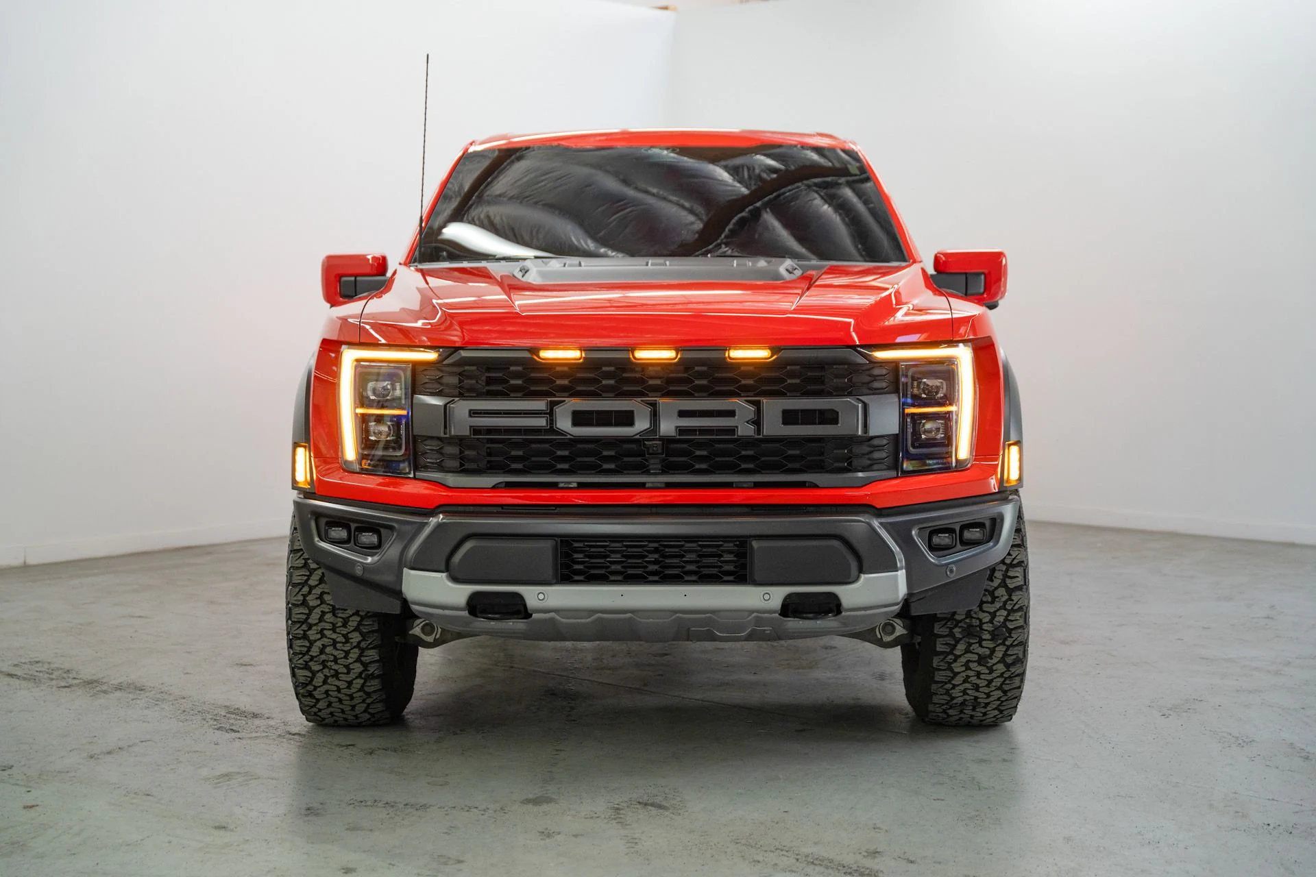 Used 2022 Ford Raptor 4X4 Supercrew pickup_truck (3)