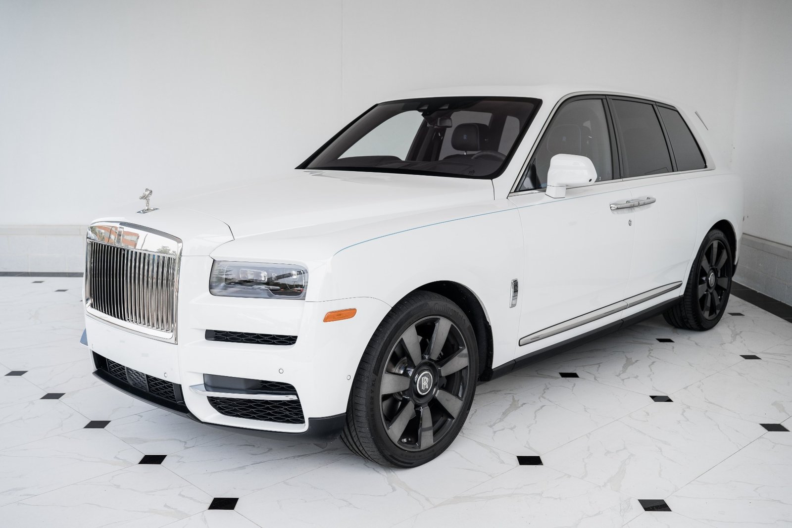 Used 2022 ROLLS-ROYCE CULLINAN (3)