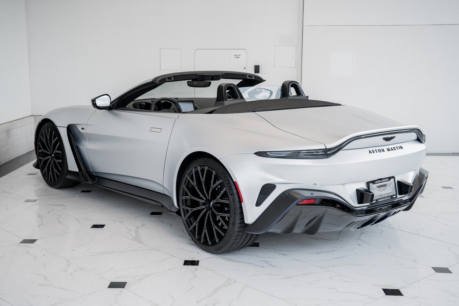 Used 2023 ASTON MARTIN VANTAGE V12 ROADSTER (34)