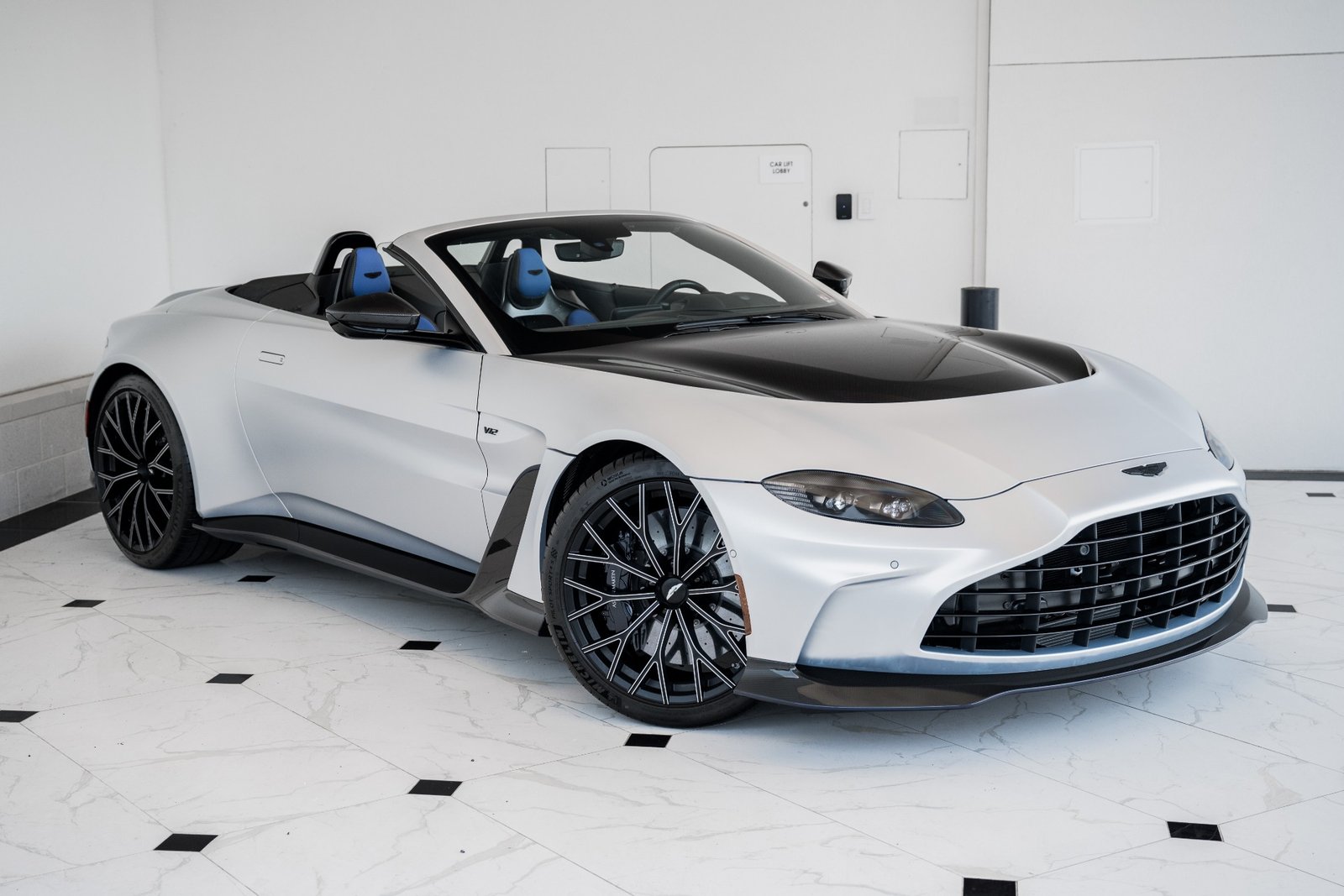 Used 2023 ASTON MARTIN VANTAGE V12 ROADSTER (35)