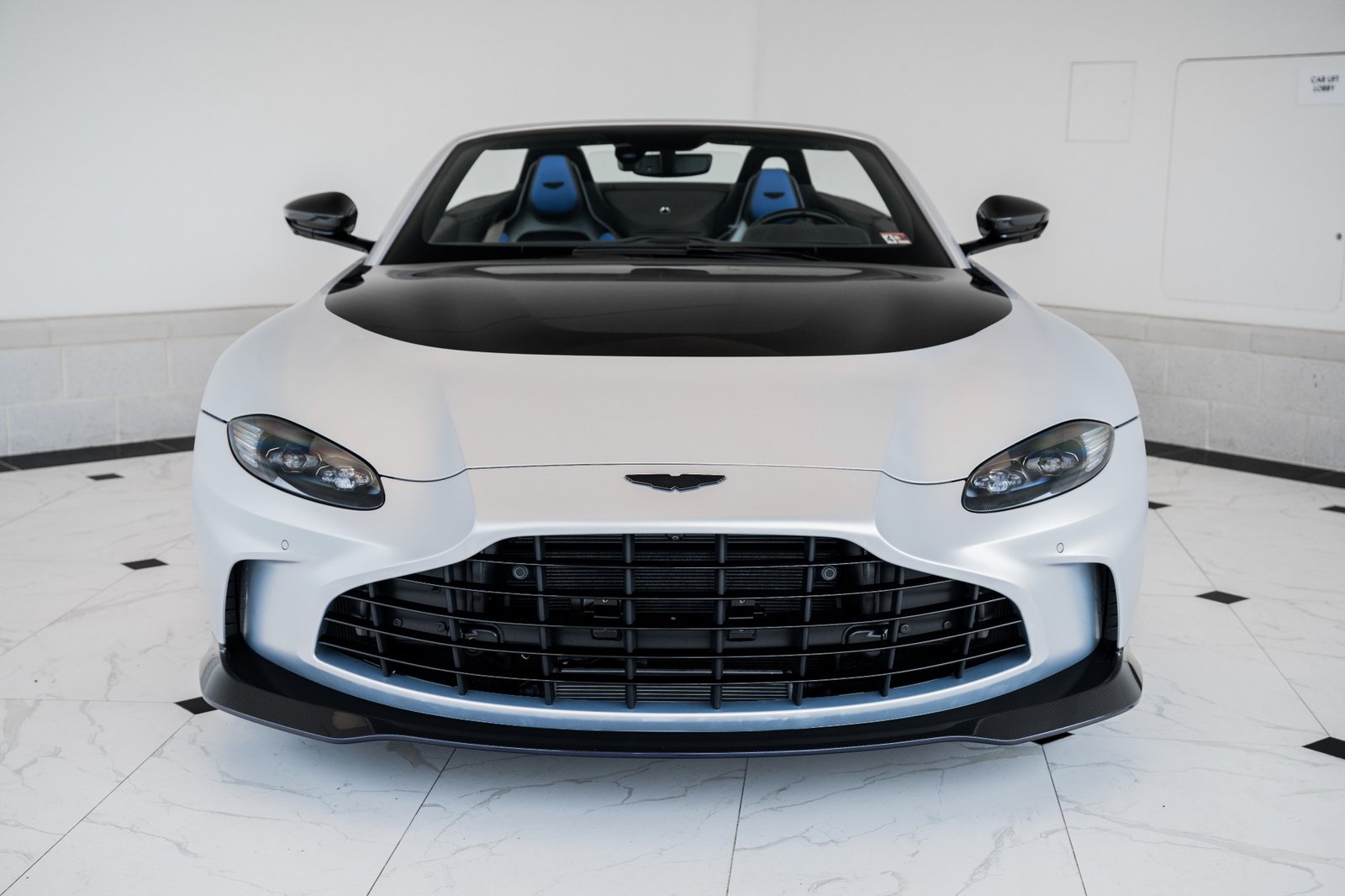 Used 2023 ASTON MARTIN VANTAGE V12 ROADSTER (5)