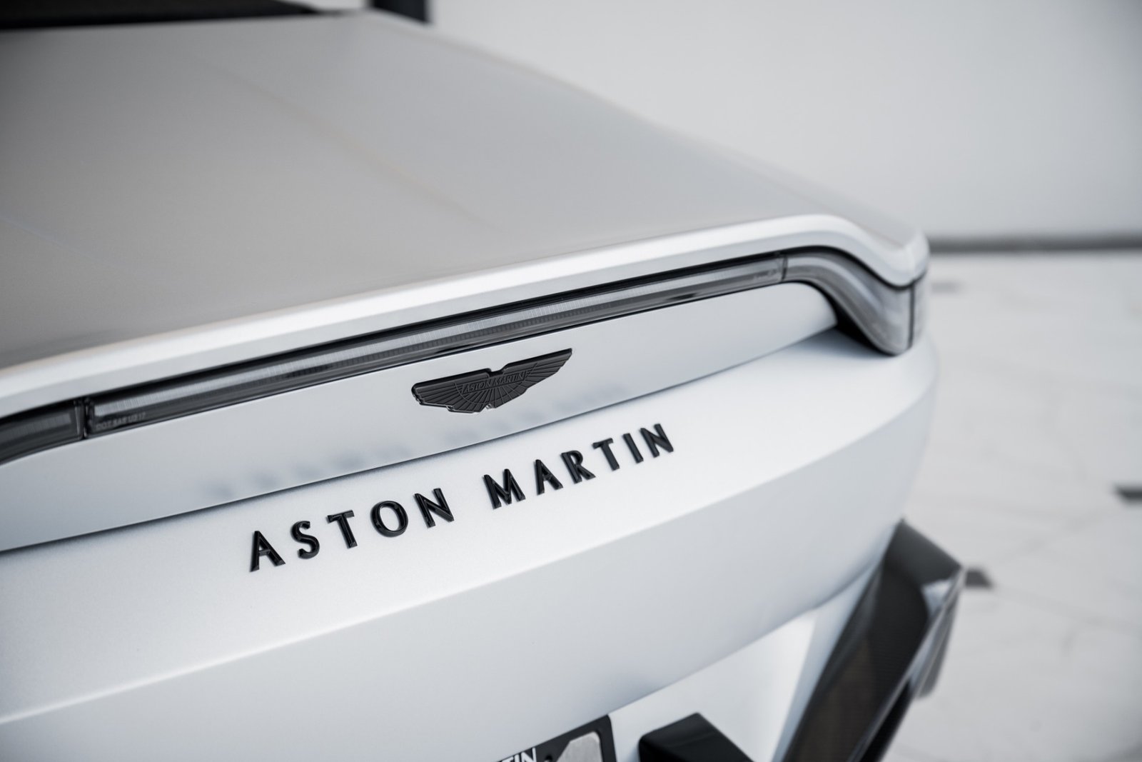 Used 2023 ASTON MARTIN VANTAGE V12 ROADSTER (6)