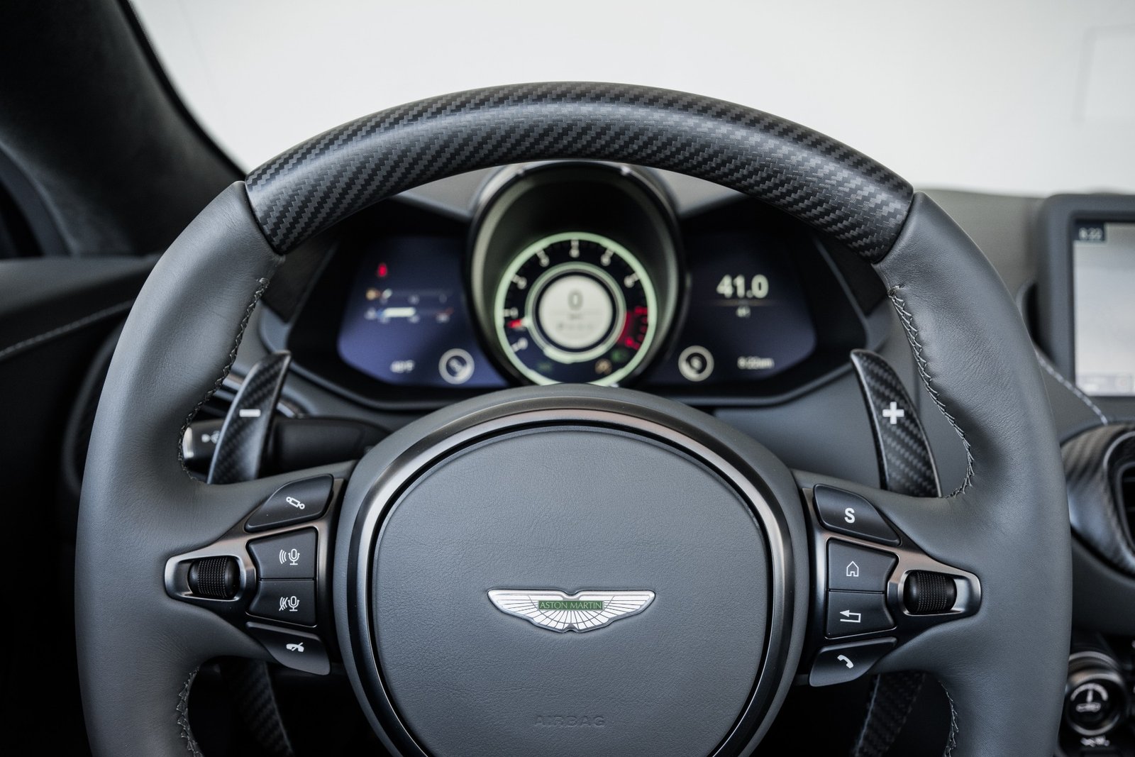 Used 2023 ASTON MARTIN VANTAGE V12 ROADSTER (9)