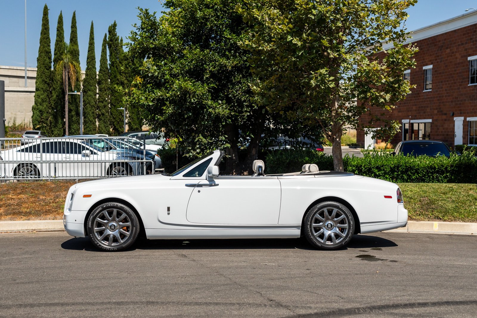 Rolls-Royce Phantom Drophead (18)