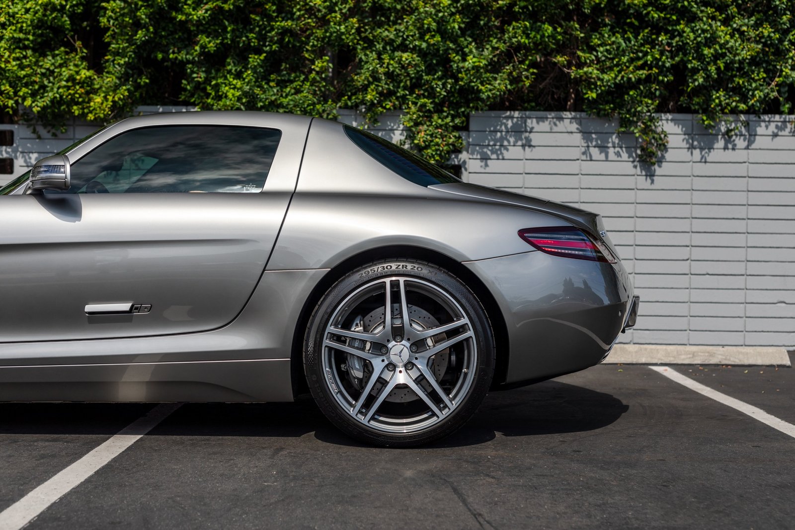 Used-2011-Mercedes-Benz-SLS-AMG-1689180884 (1)