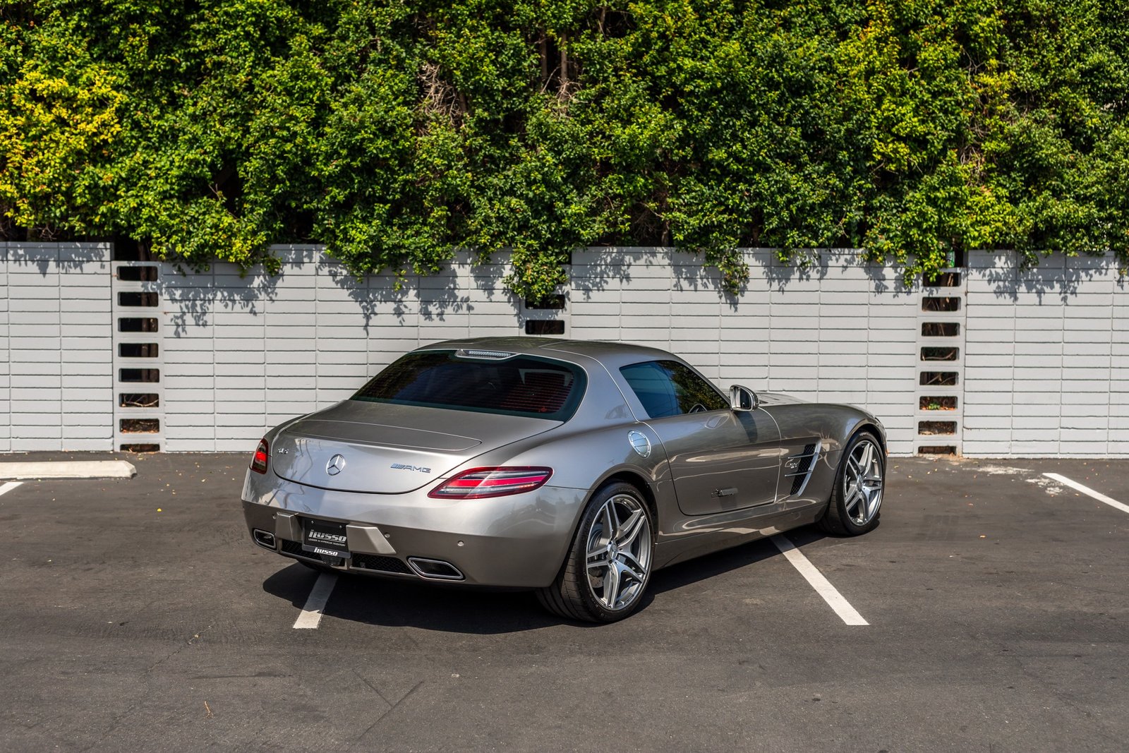 Used-2011-Mercedes-Benz-SLS-AMG-1689180887 (1)