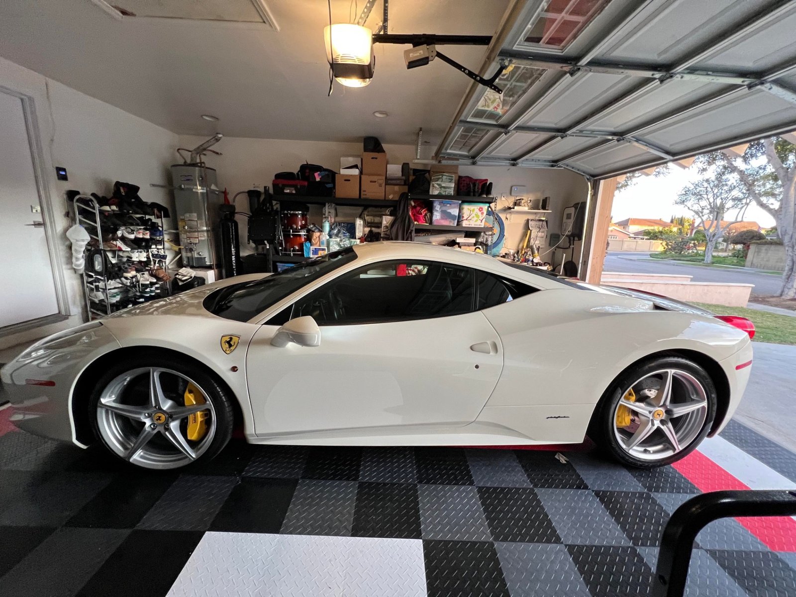 Used-2012-Ferrari-458-Italia-1687192105 (3)