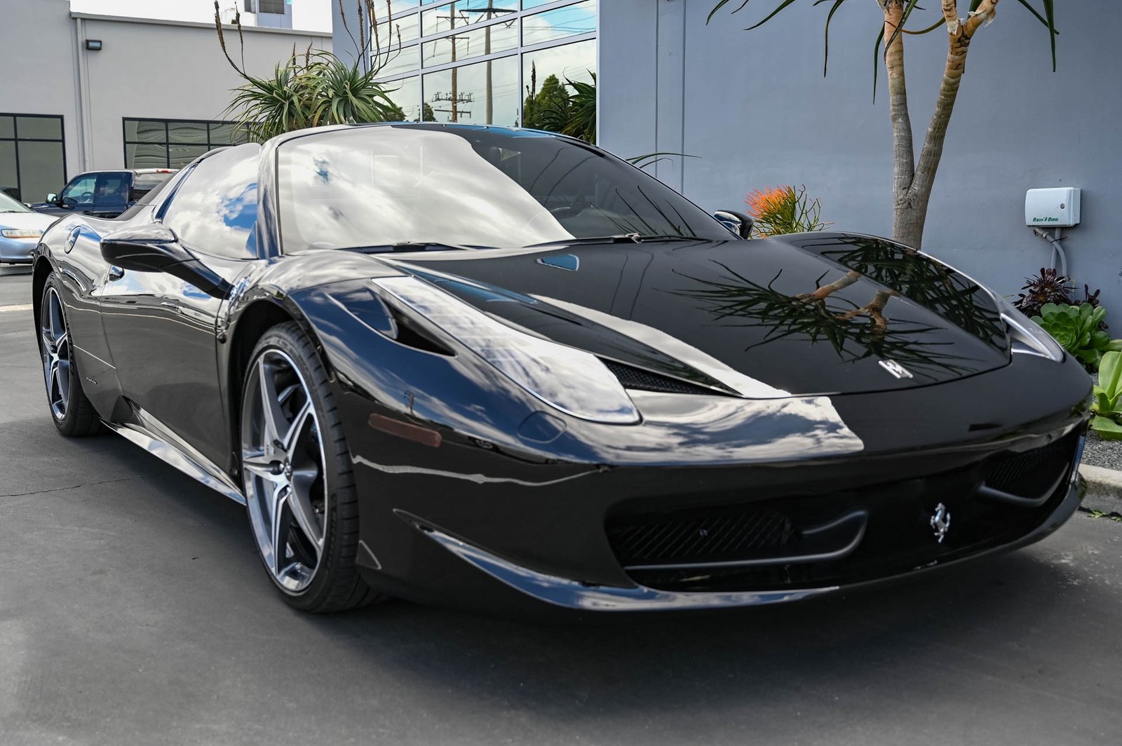 Used-2013-Ferrari-458-Spider-1678393548 (2)