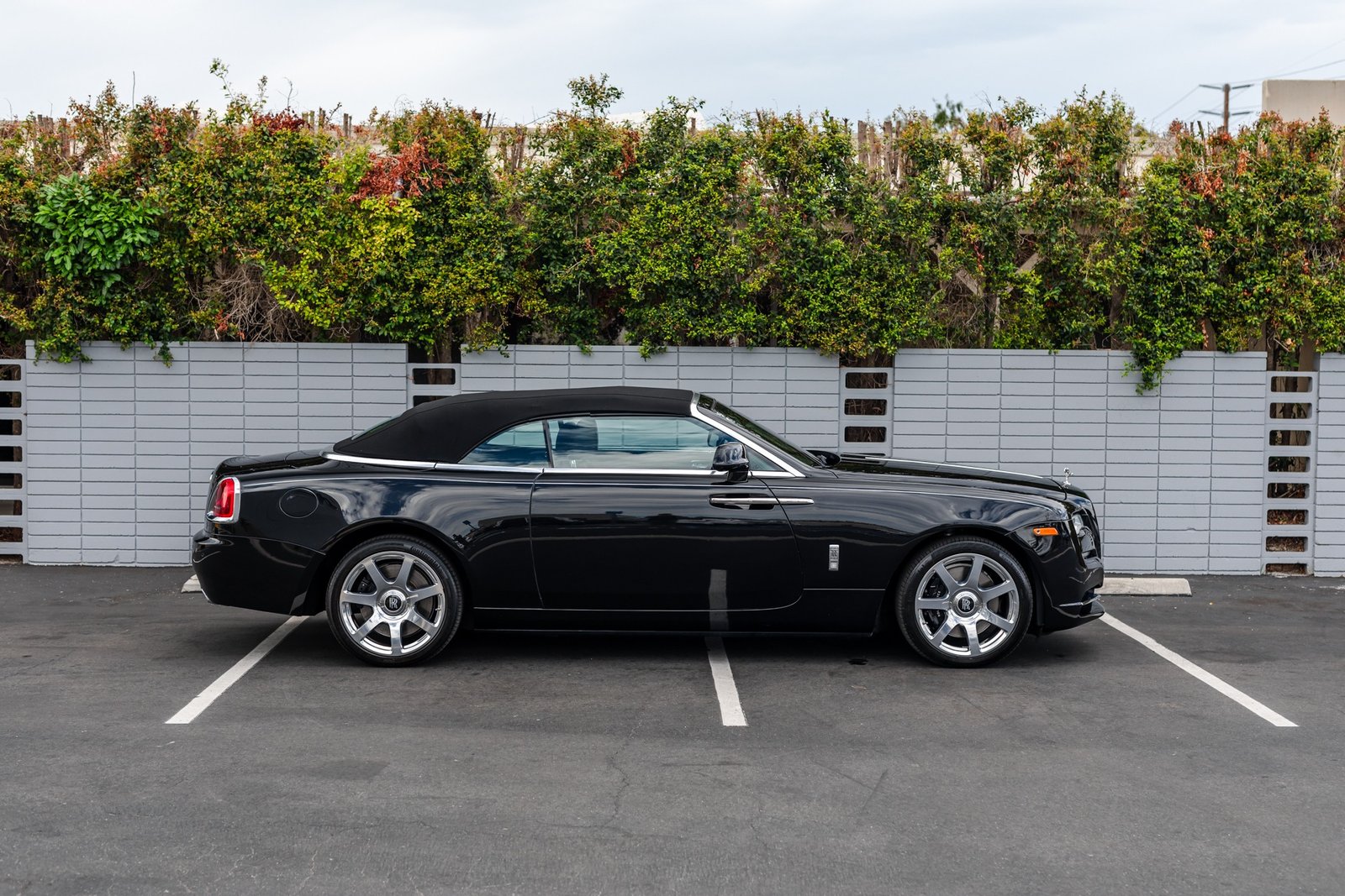 Used-2017-Rolls-Royce-Dawn-1691692519