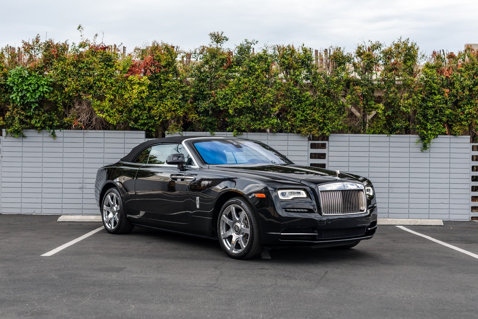 Used-2017-Rolls-Royce-Dawn-1691692524