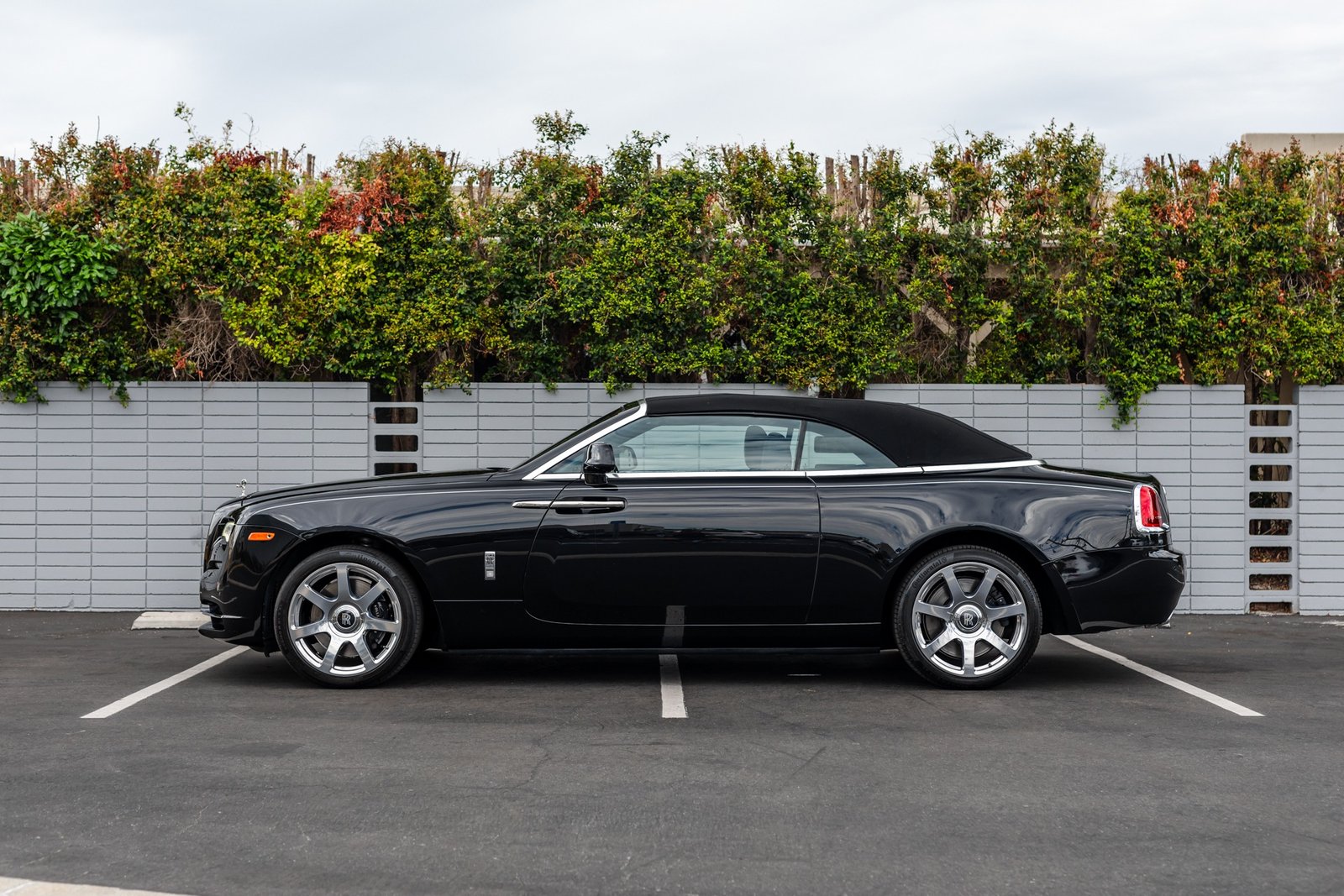 Used-2017-Rolls-Royce-Dawn-1691692529